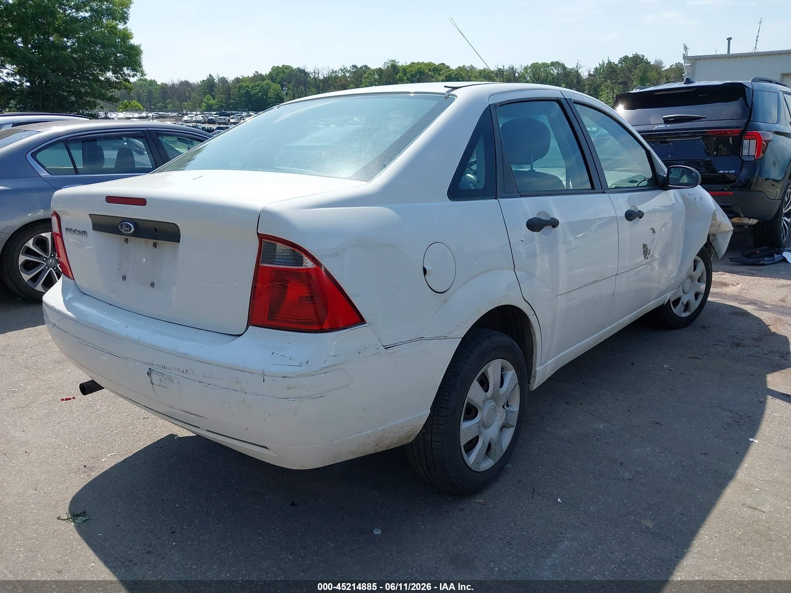 2007 Ford Focus S/se/ses Белый vin: 1FAFP34N97W349619