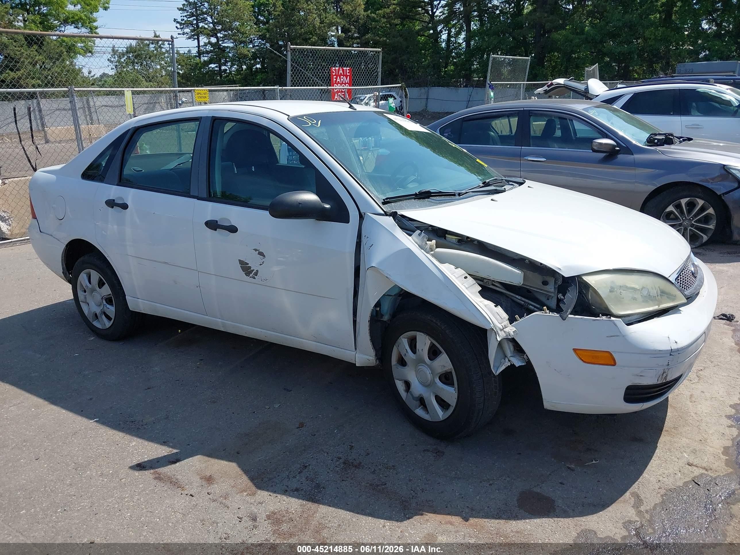 2007 Ford Focus S/se/ses Белый vin: 1FAFP34N97W349619