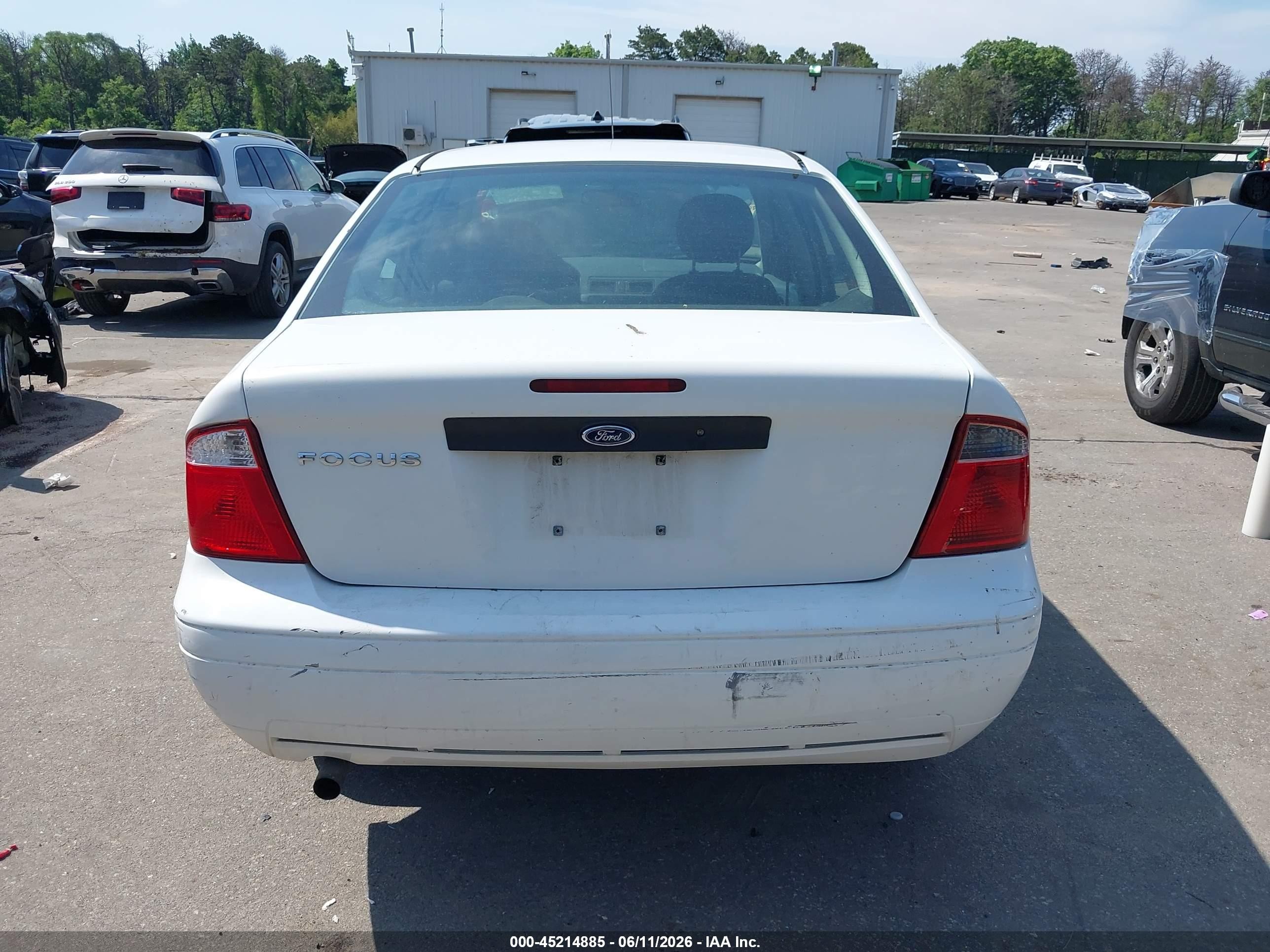 2007 Ford Focus S/se/ses Белый vin: 1FAFP34N97W349619