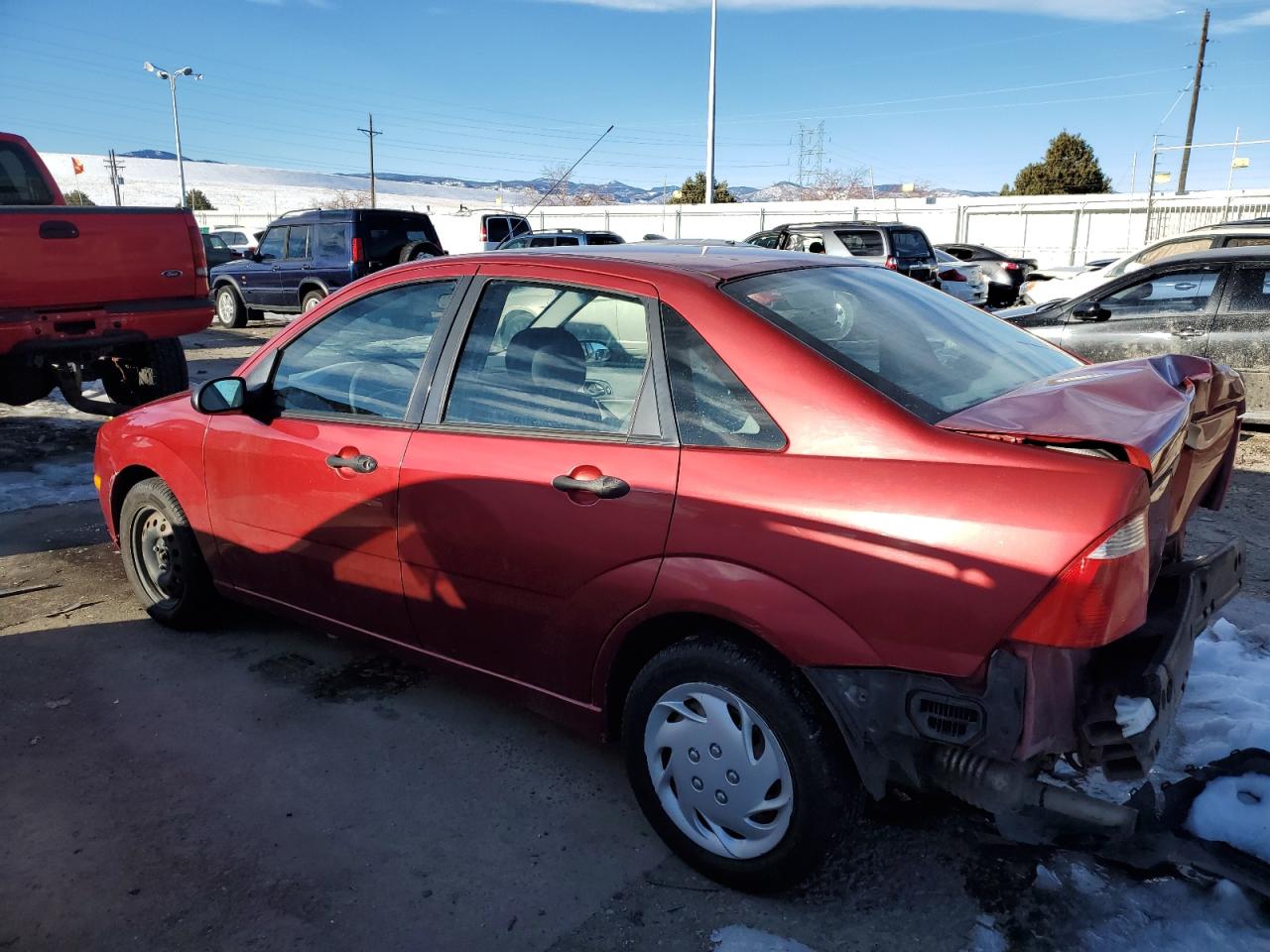 Price & History 2005 Ford Focus Zx4 2.0l 4 vin: 1FAFP34NX5W112036