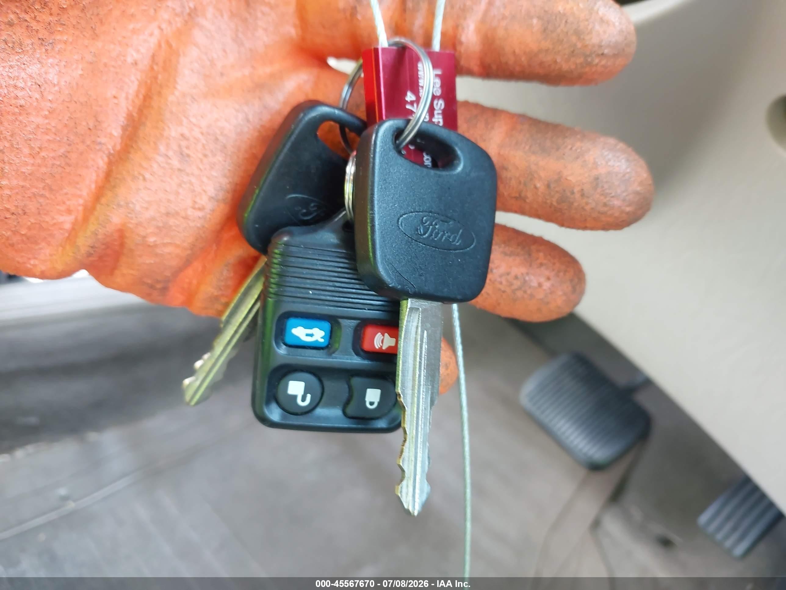 2005 Ford Focus Zx4 Champagne vin: 1FAFP34NX5W200147