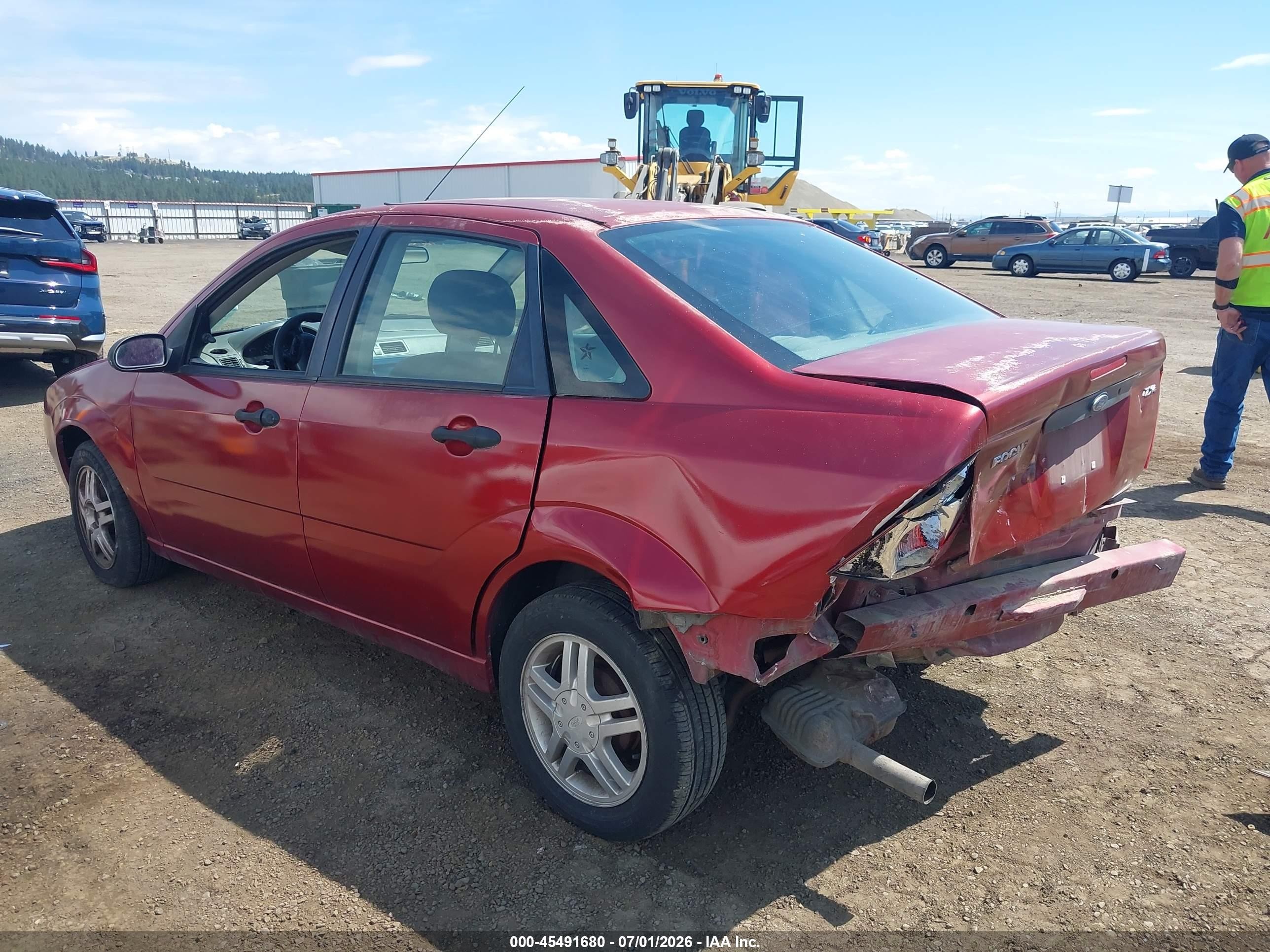 2005 Ford Focus Zx4 Burgundy vin: 1FAFP34NX5W233326