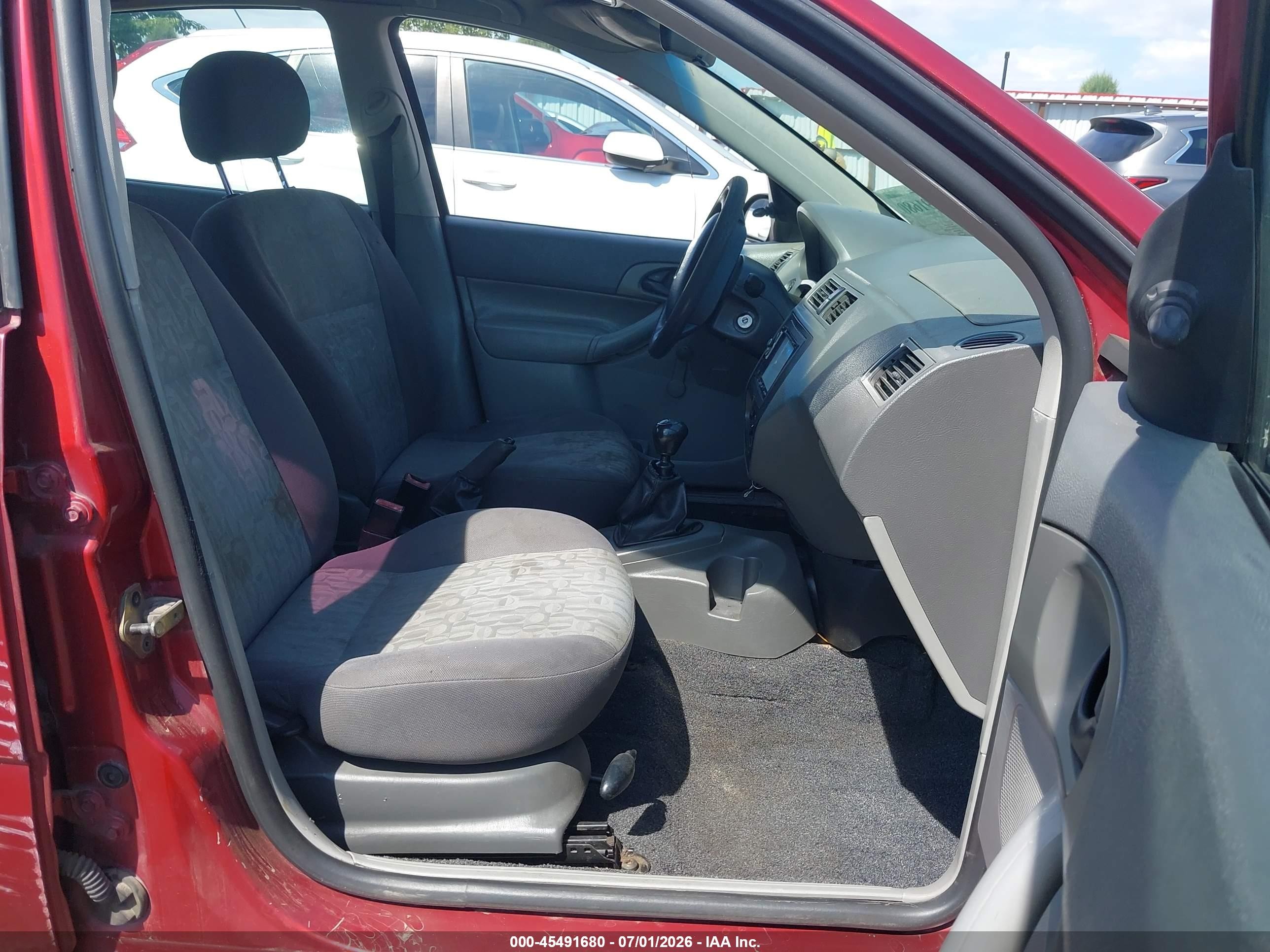 2005 Ford Focus Zx4 Burgundy vin: 1FAFP34NX5W233326