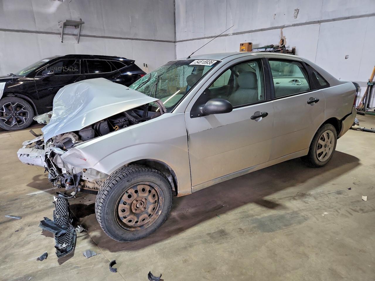 2005 Ford Focus Zx4 Silver vin: 1FAFP34NX5W234296