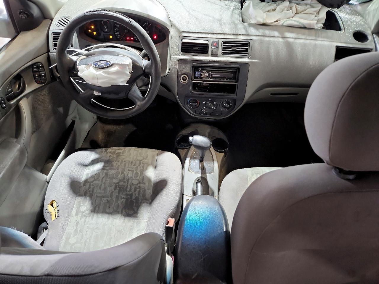 2005 Ford Focus Zx4 Silver vin: 1FAFP34NX5W234296