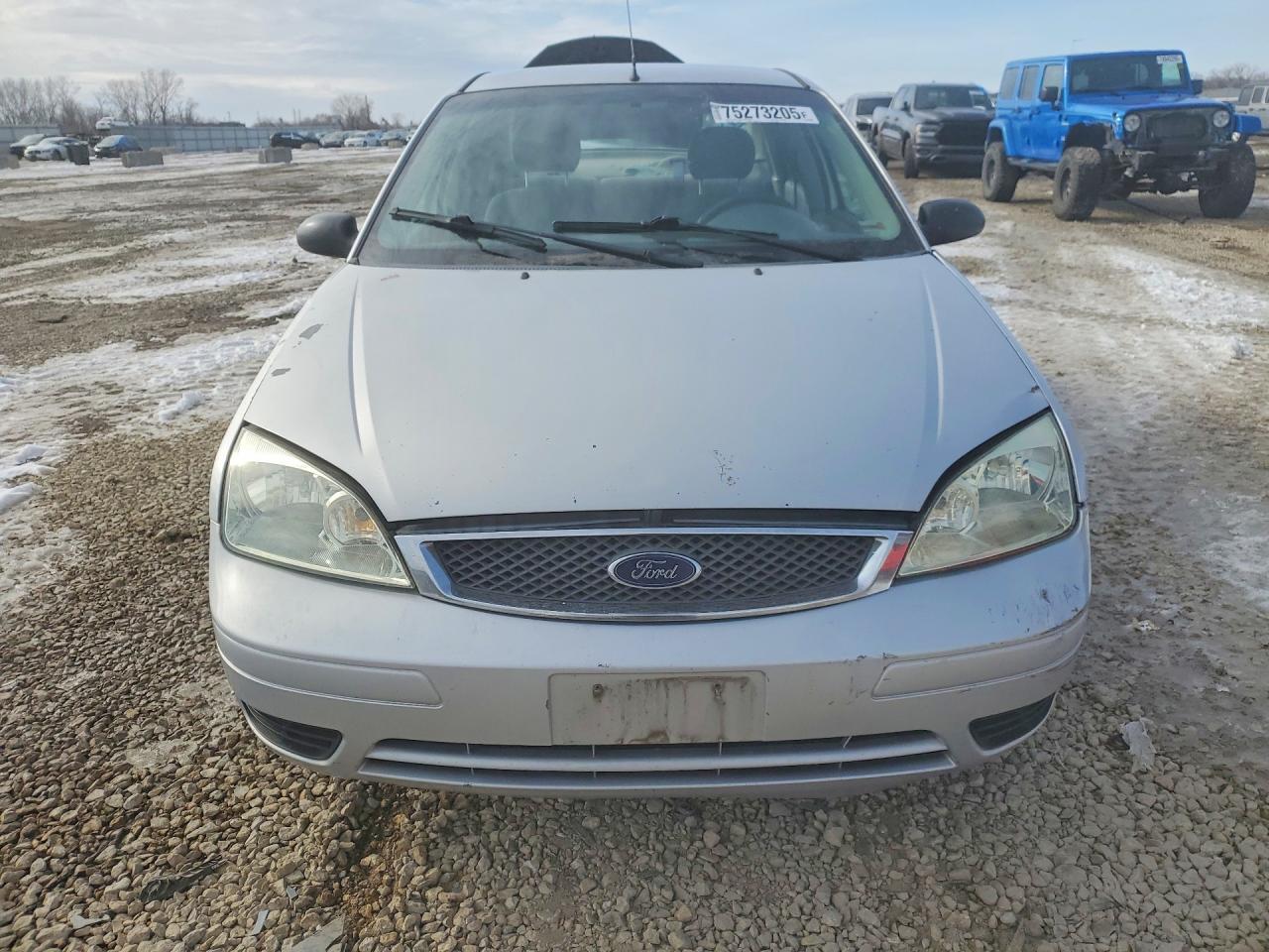 2005 Ford Focus Zx4 Серебряный vin: 1FAFP34NX5W256167