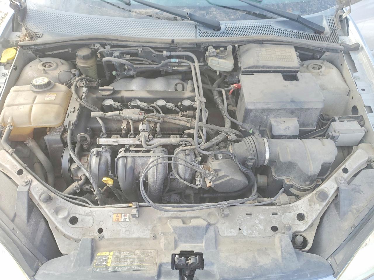 2005 Ford Focus Zx4 Серебряный vin: 1FAFP34NX5W256167
