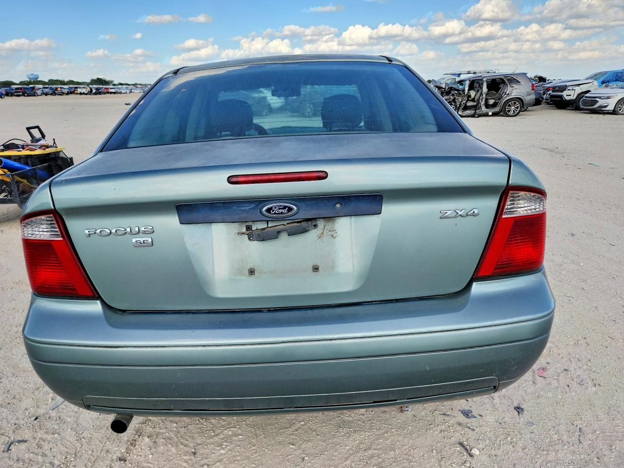 2005 Ford Focus Zx4 Green vin: 1FAFP34NX5W272448