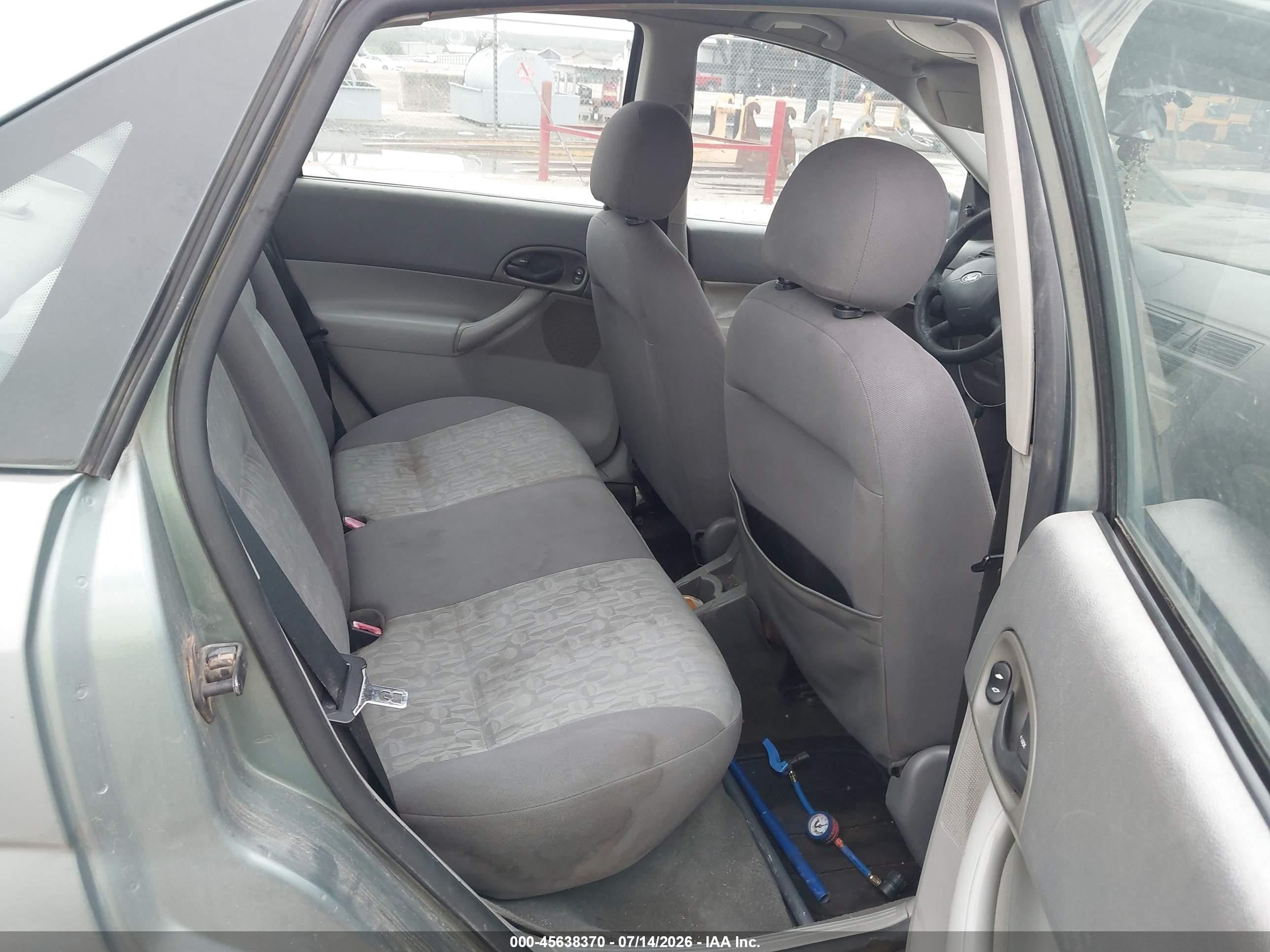 2005 Ford Focus Zx4 Light Blue vin: 1FAFP34NX5W279366