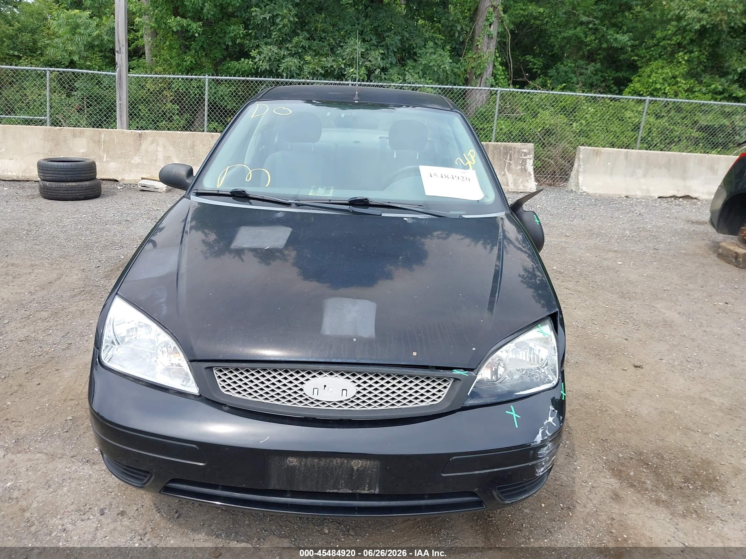2005 Ford Focus Zx4 Черный vin: 1FAFP34NX5W316836