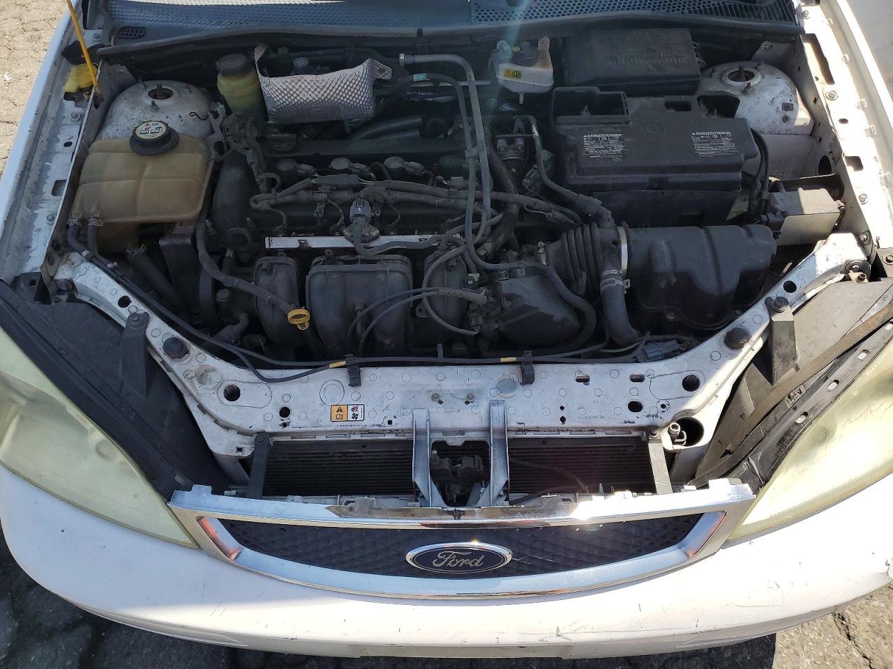 2006 Ford Focus Zx4 White vin: 1FAFP34NX6W103757