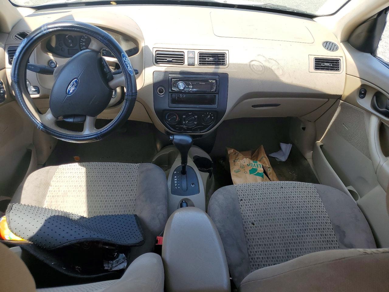 2006 Ford Focus Zx4 White vin: 1FAFP34NX6W103757