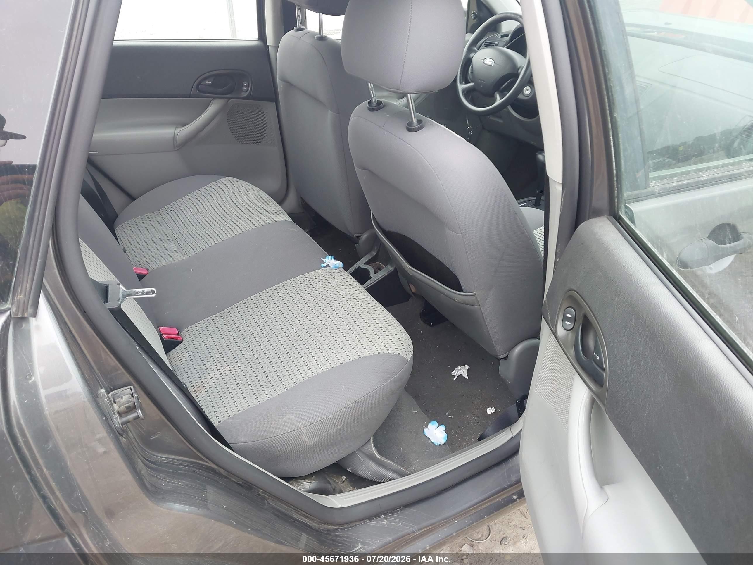 2006 Ford Focus Zx4 Gray vin: 1FAFP34NX6W127072