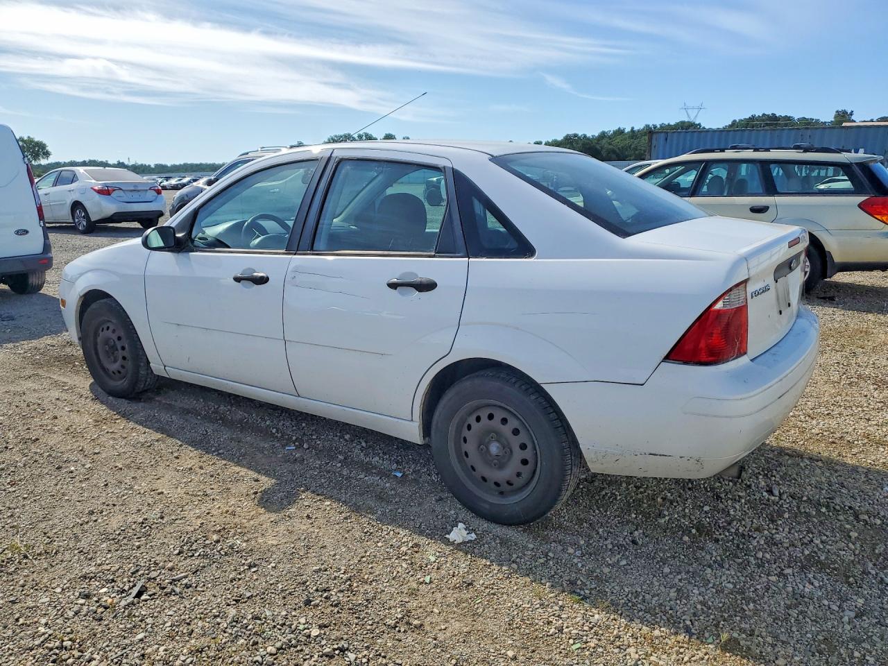 2006 Ford Focus Zx4 White vin: 1FAFP34NX6W131946