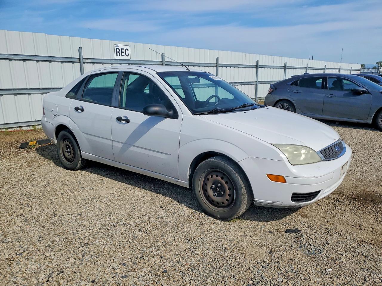 2006 Ford Focus Zx4 White vin: 1FAFP34NX6W131946