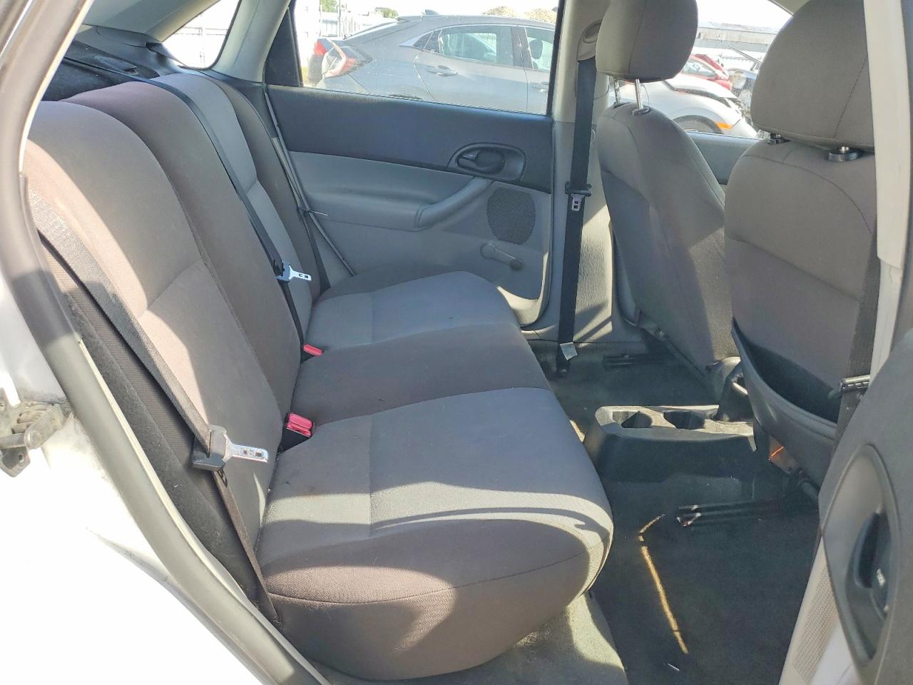 2006 Ford Focus Zx4 White vin: 1FAFP34NX6W131946
