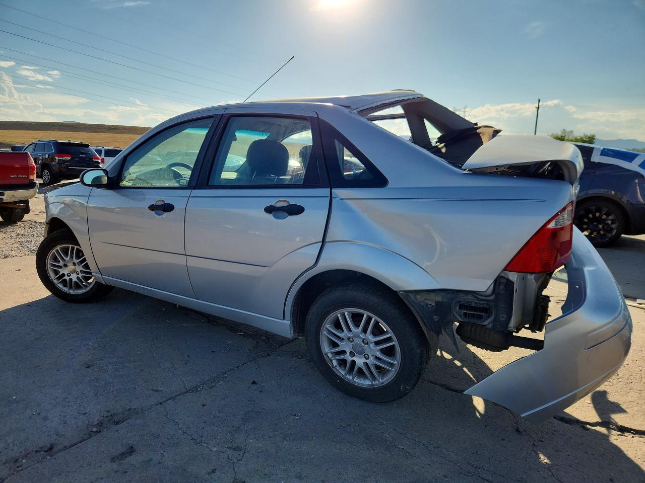 2006 Ford Focus Zx4 Silver vin: 1FAFP34NX6W255621