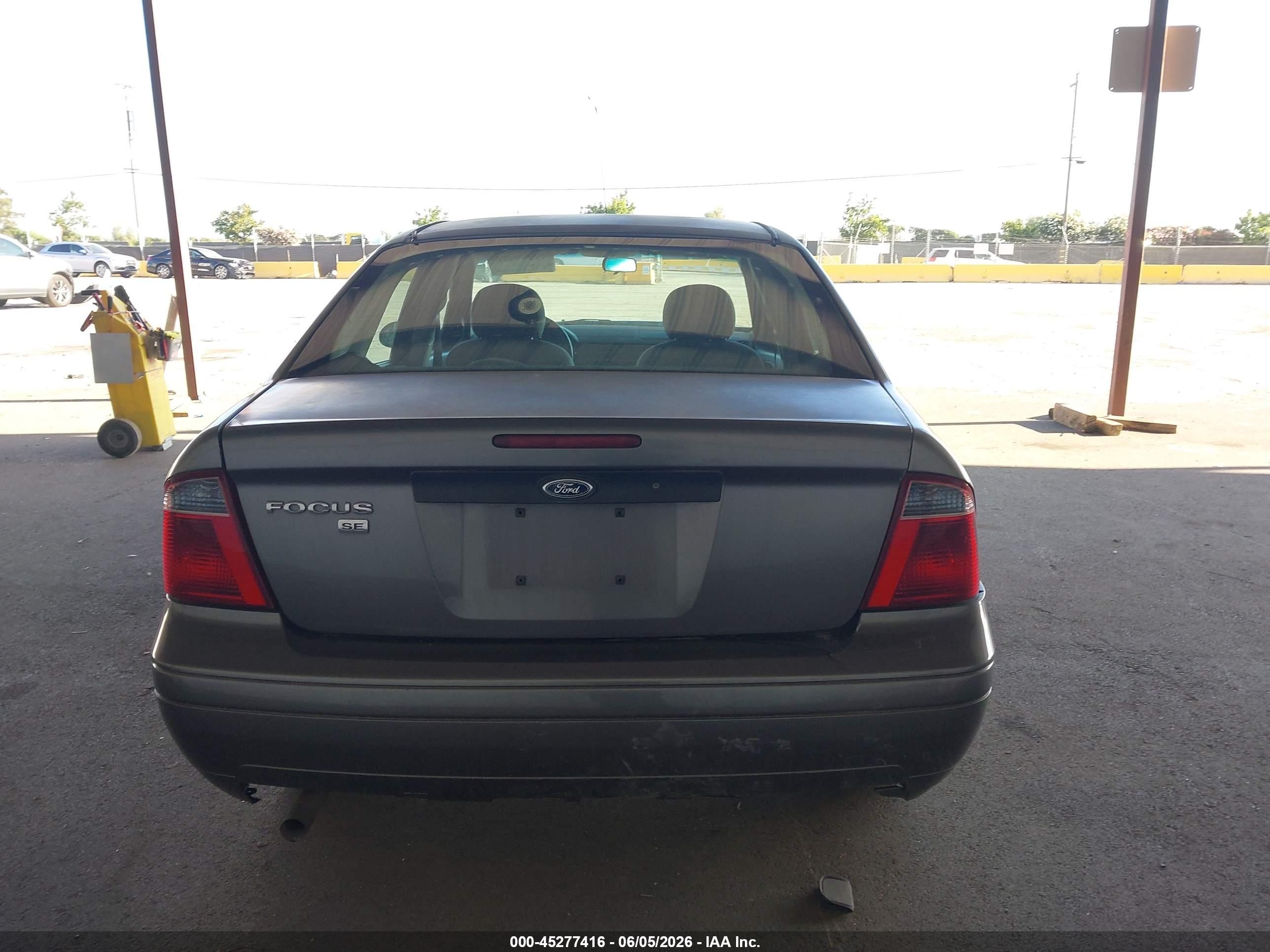 2007 Ford Focus S/se/ses Gray vin: 1FAFP34NX7W161630