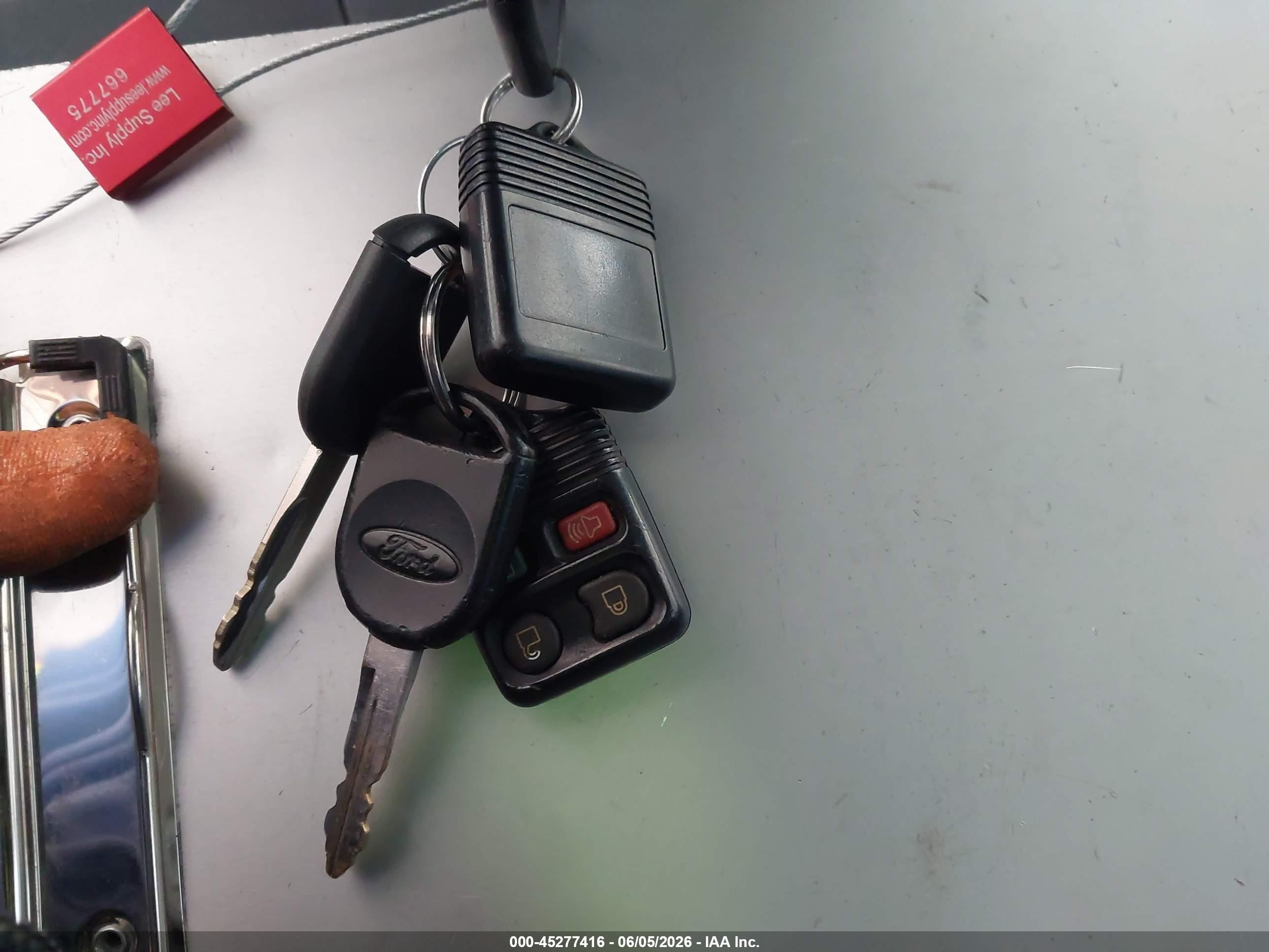 2007 Ford Focus S/se/ses Gray vin: 1FAFP34NX7W161630