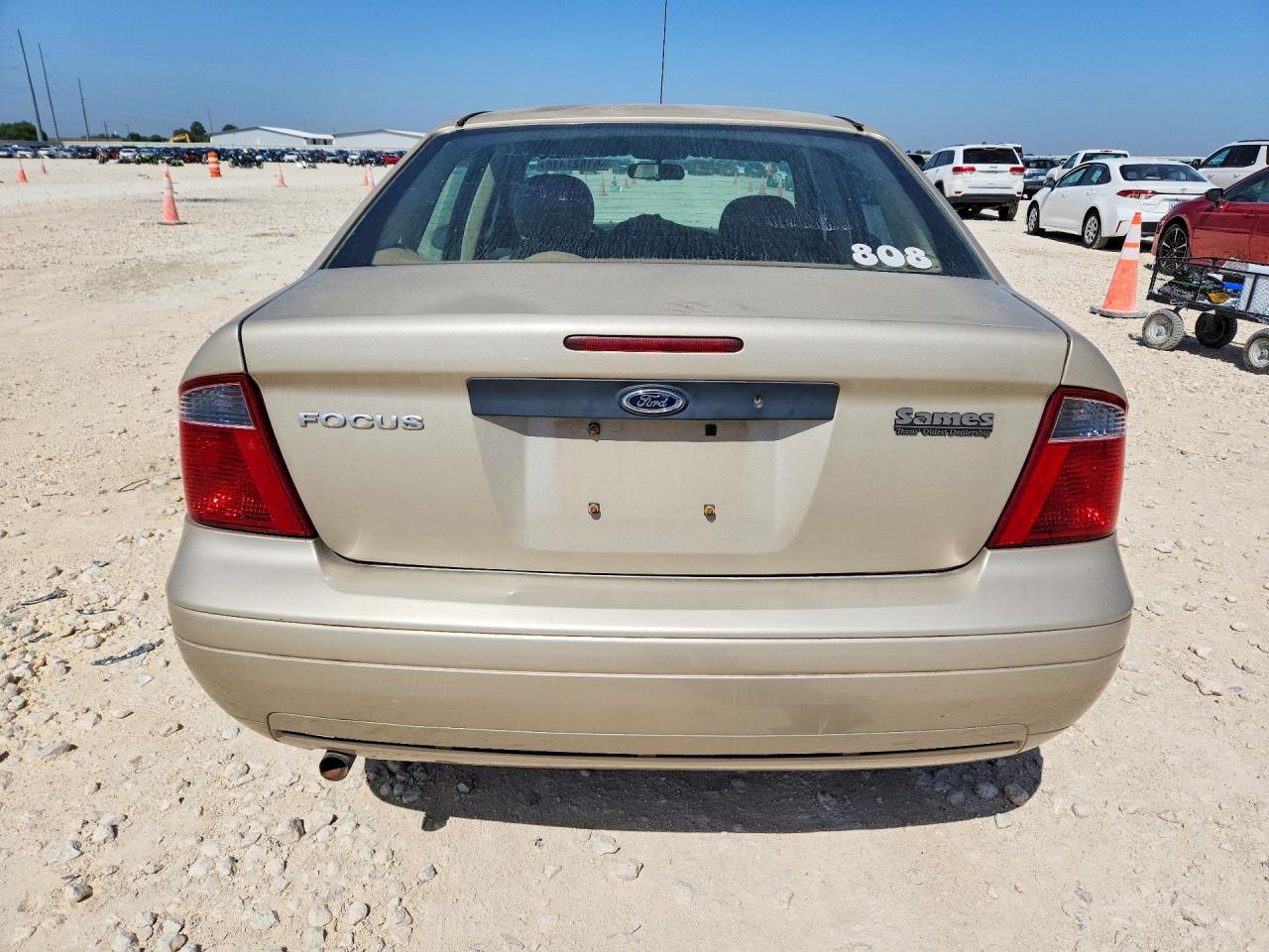 2007 Ford Focus Zx4 Tan vin: 1FAFP34NX7W362086