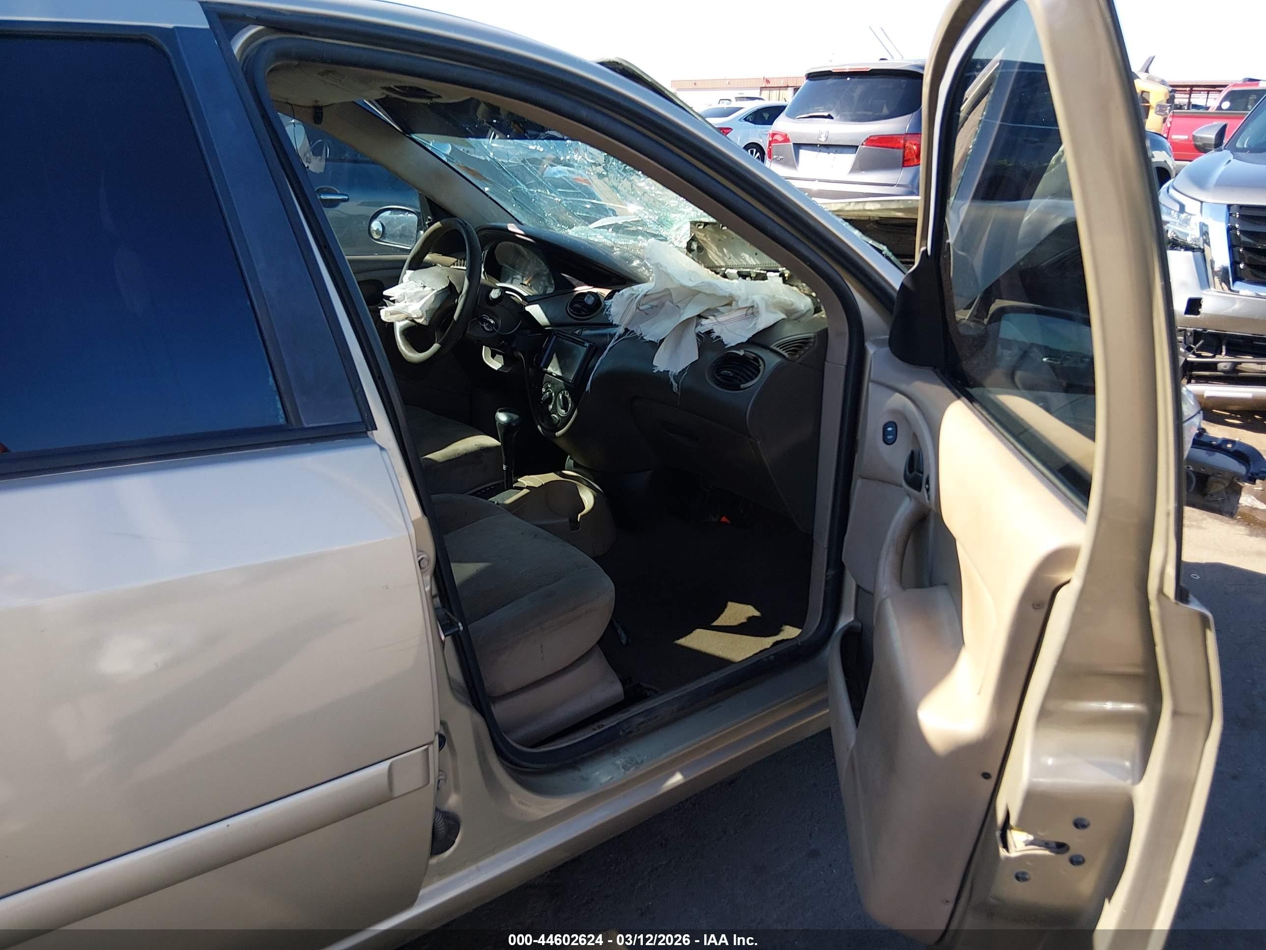 2001 Ford Focus Se Gold vin: 1FAFP34P01W370416