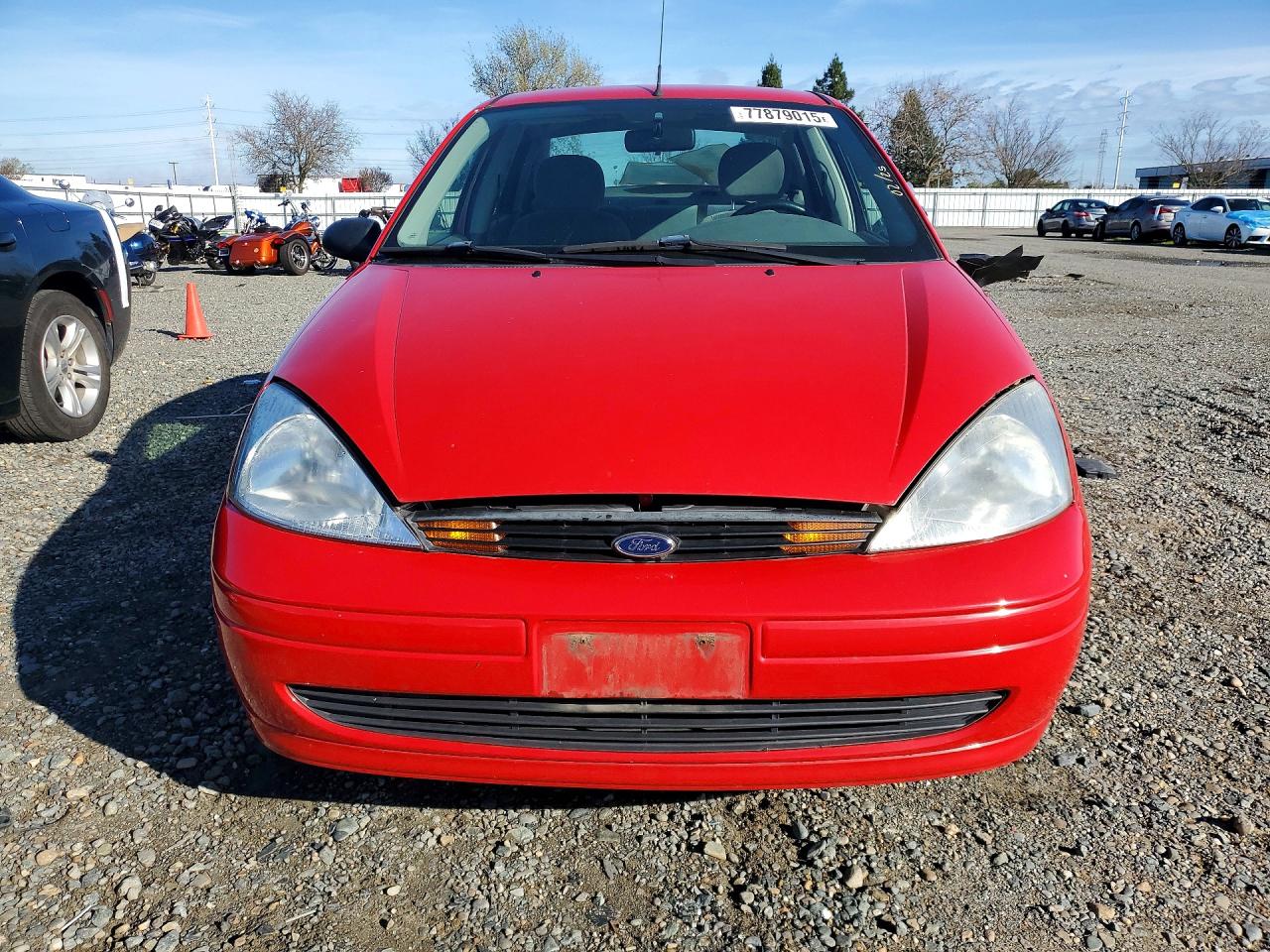 2000 Ford Focus Se Красный vin: 1FAFP34P3YW214753