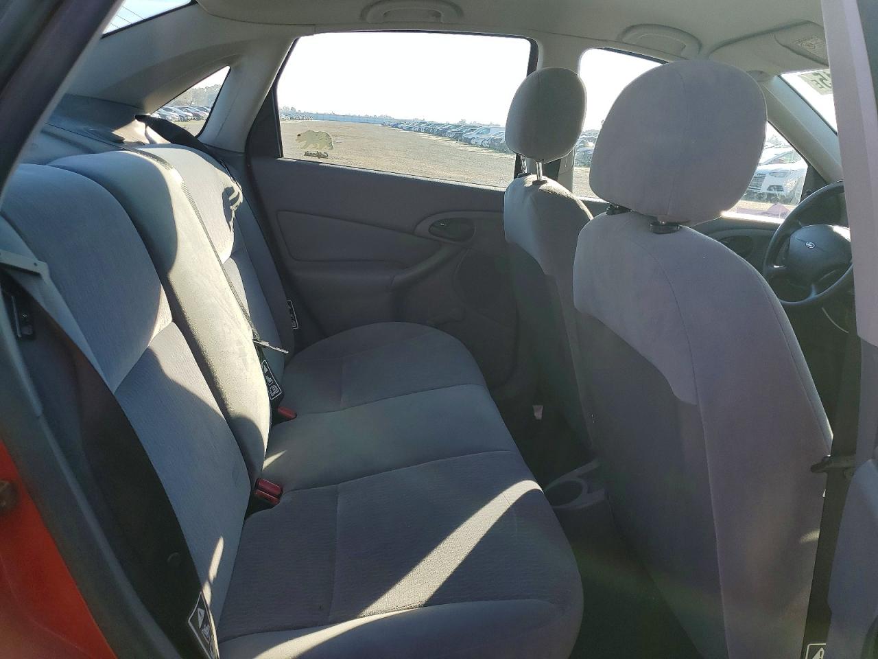 2000 Ford Focus Se Красный vin: 1FAFP34P3YW214753