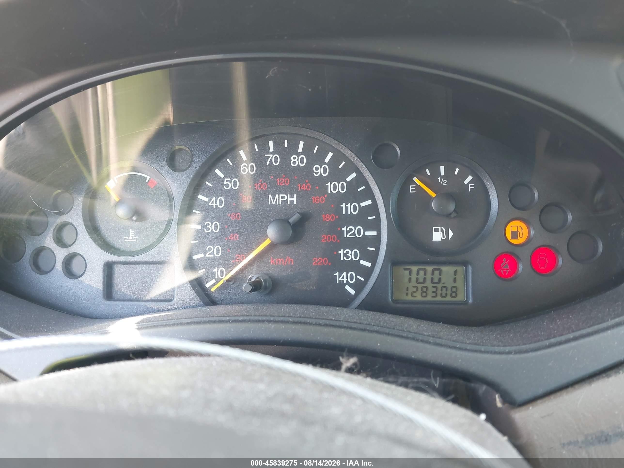 2000 Ford Focus Se White vin: 1FAFP34P3YW222156