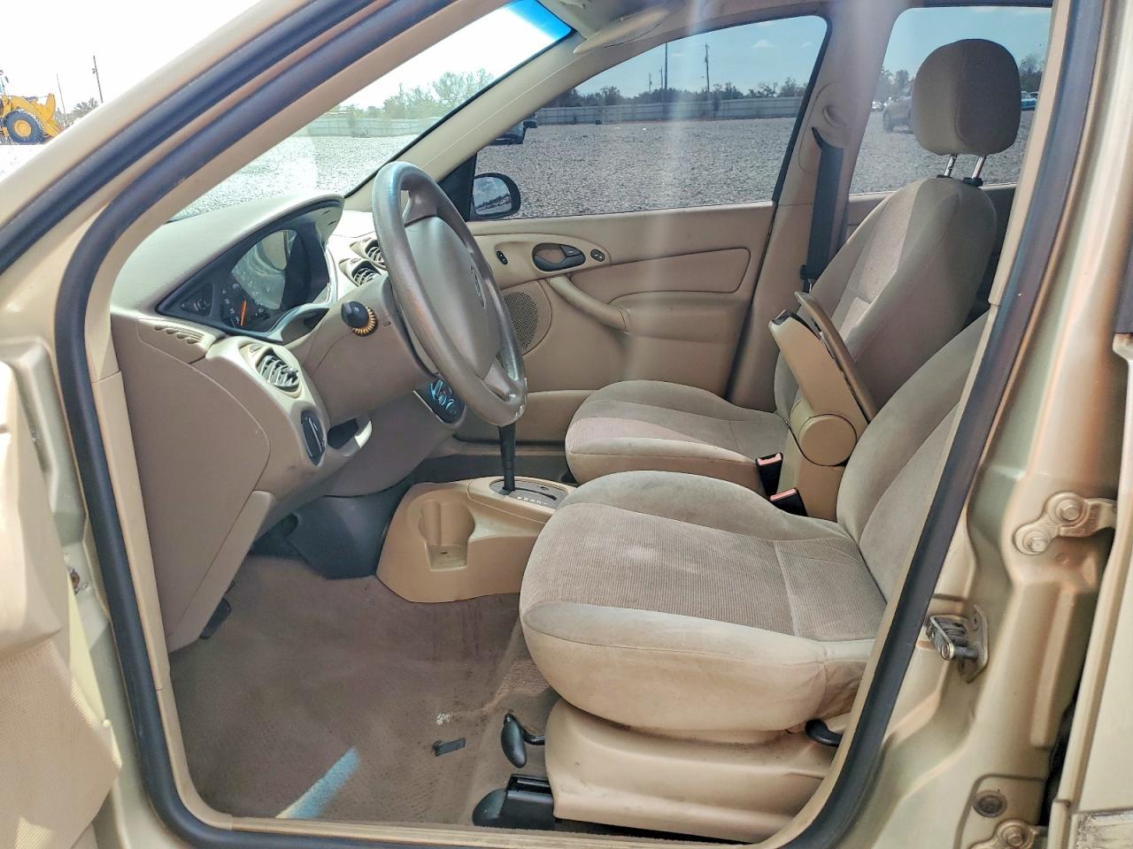 2002 Ford Focus Beige vin: 1FAFP34P52W194688