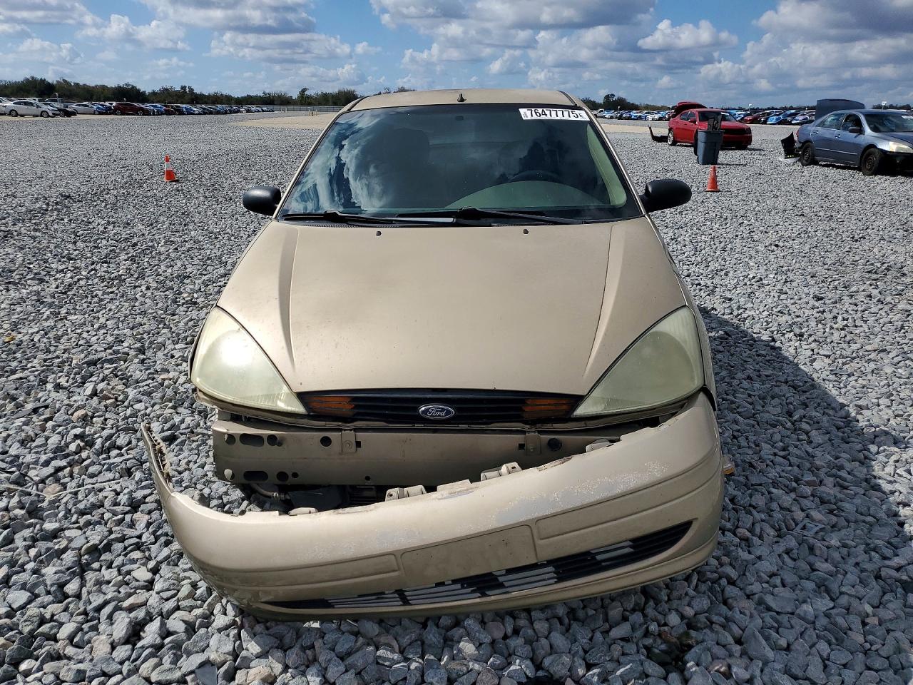 2002 Ford Focus Beige vin: 1FAFP34P52W194688