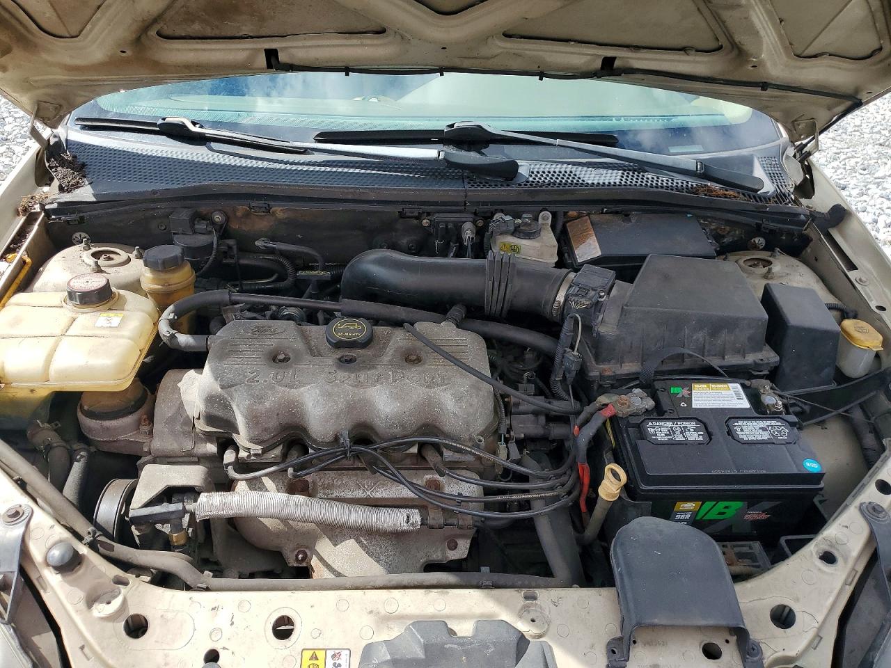 2002 Ford Focus Beige vin: 1FAFP34P52W194688