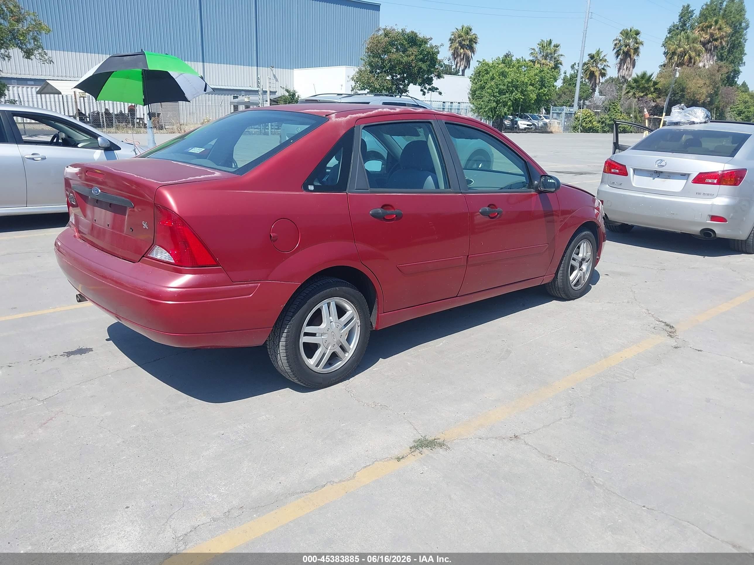 2004 Ford Focus Se Red vin: 1FAFP34Z44W164294