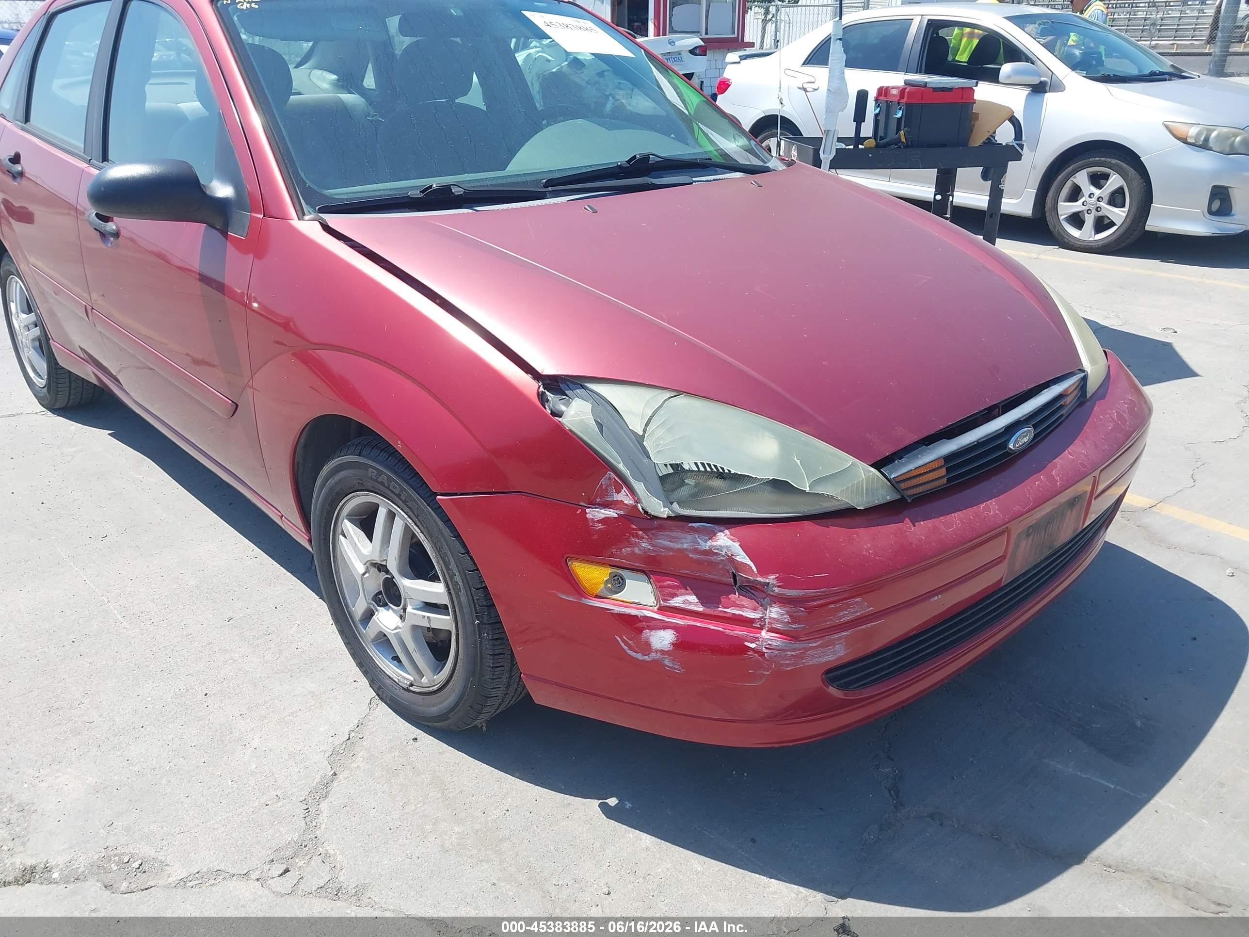 2004 Ford Focus Se Red vin: 1FAFP34Z44W164294