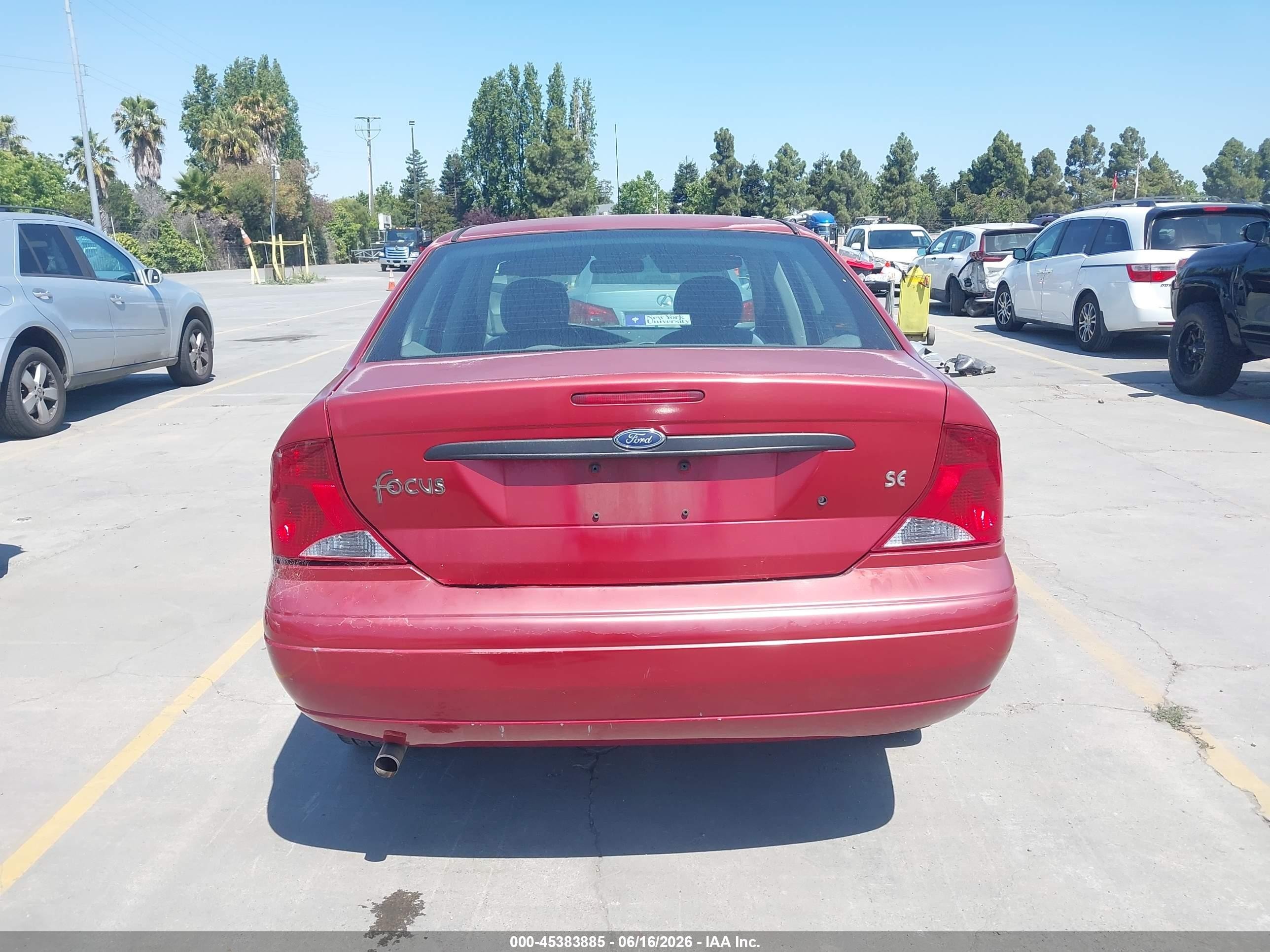 2004 Ford Focus Se Red vin: 1FAFP34Z44W164294