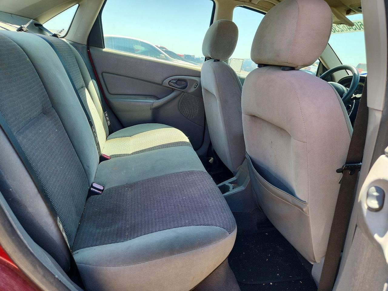 2003 Ford Focus Se Comfort Red vin: 1FAFP34Z63W334590