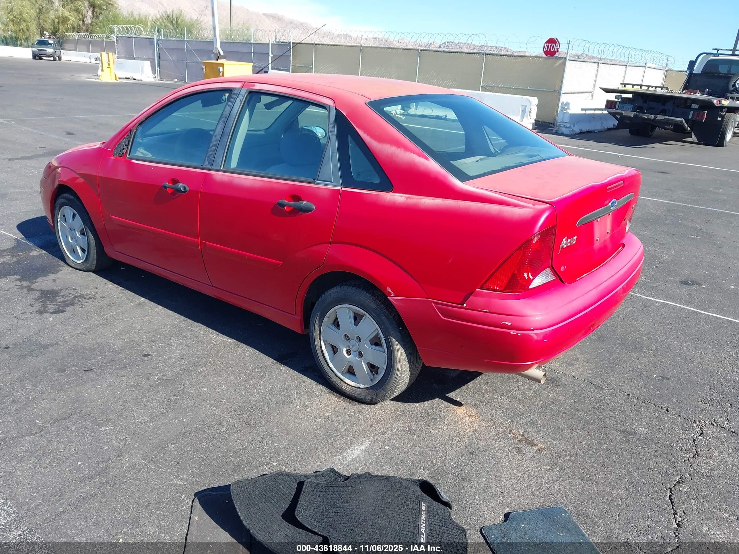 2004 Ford Focus Se Red vin: 1FAFP34ZX4W188065
