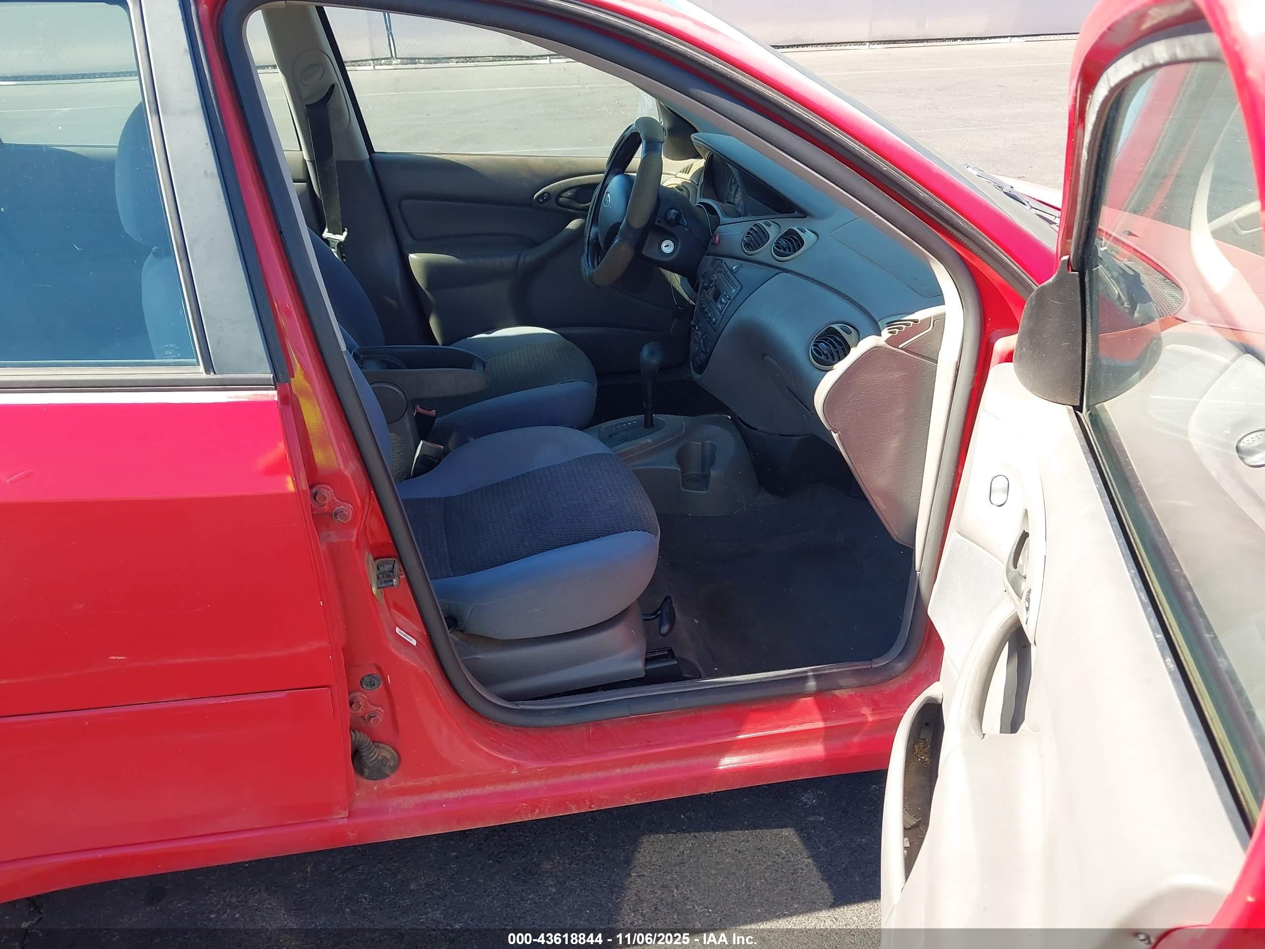 2004 Ford Focus Se Red vin: 1FAFP34ZX4W188065