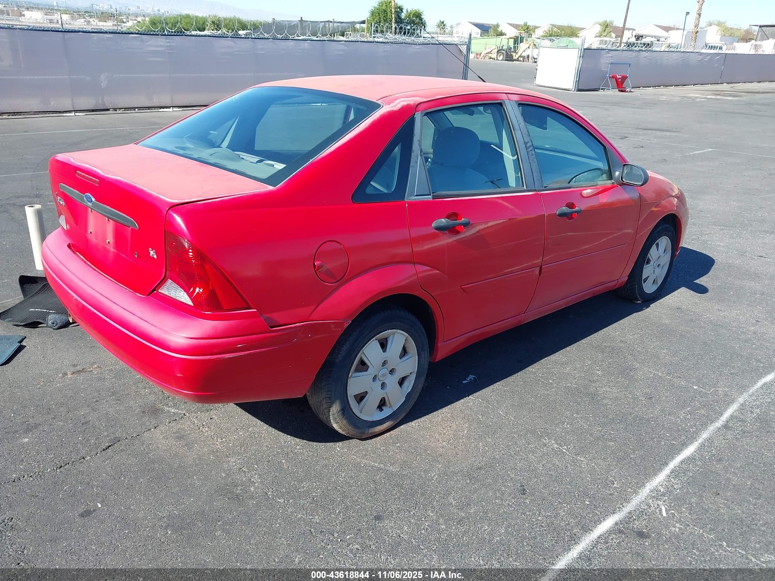2004 Ford Focus Se Red vin: 1FAFP34ZX4W188065