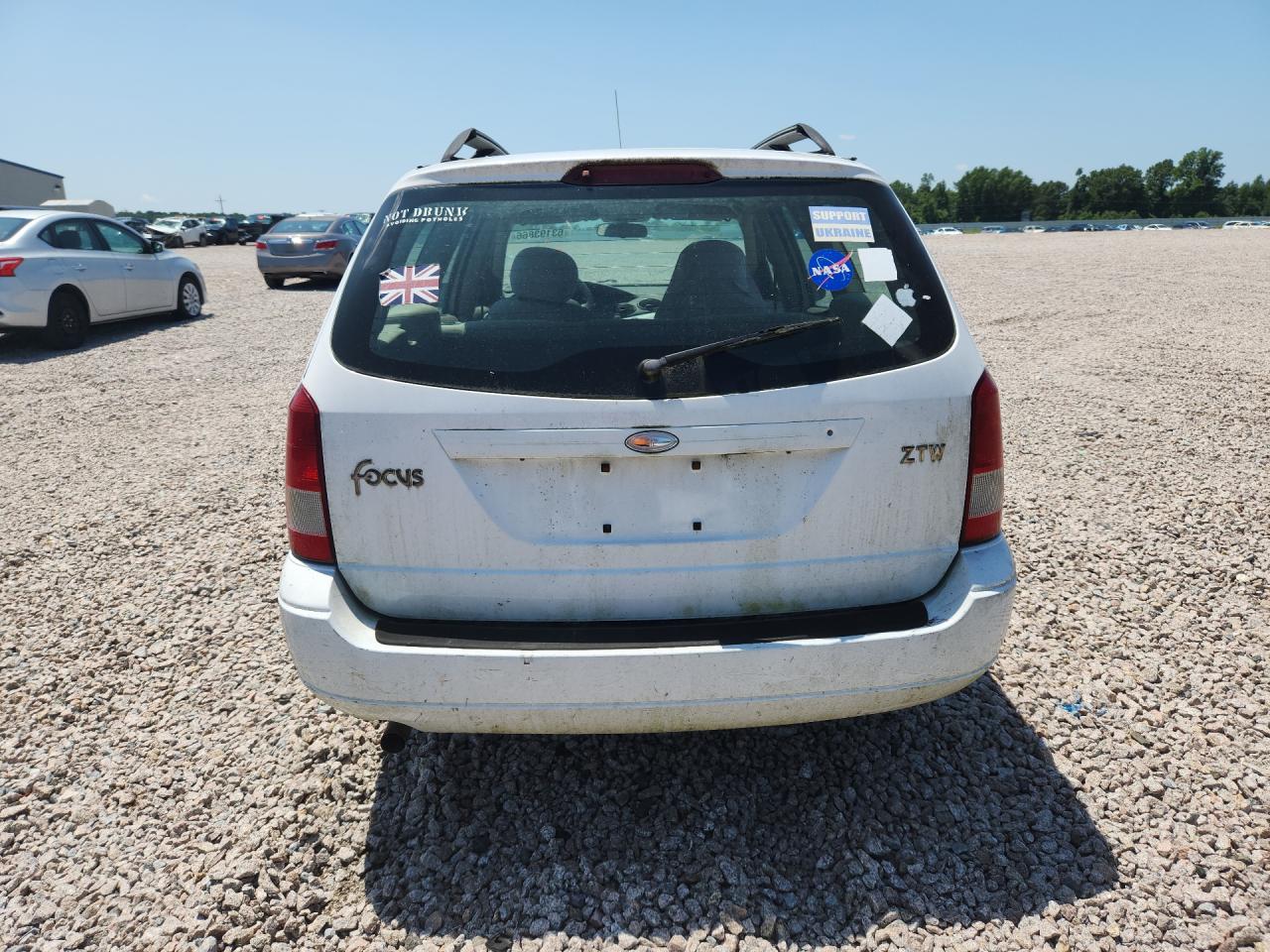 2004 Ford Focus Ztw White vin: 1FAFP35Z24W161716