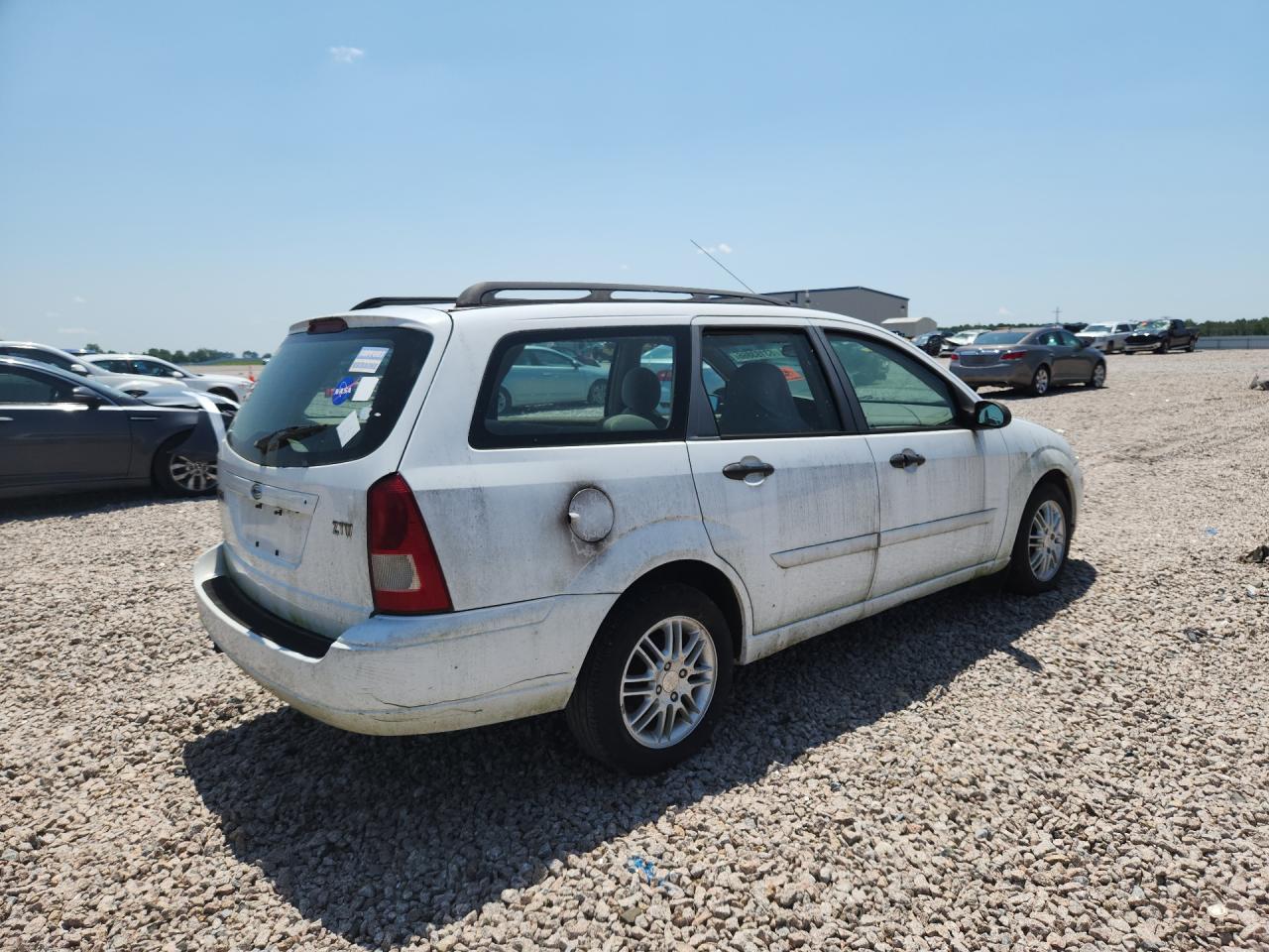 2004 Ford Focus Ztw White vin: 1FAFP35Z24W161716