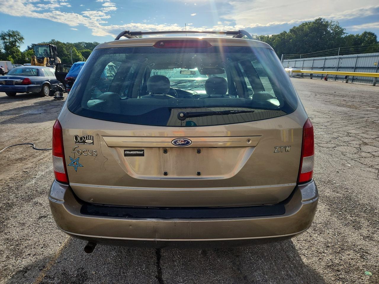 2004 Ford Focus Ztw Gold vin: 1FAFP35Z54W116561