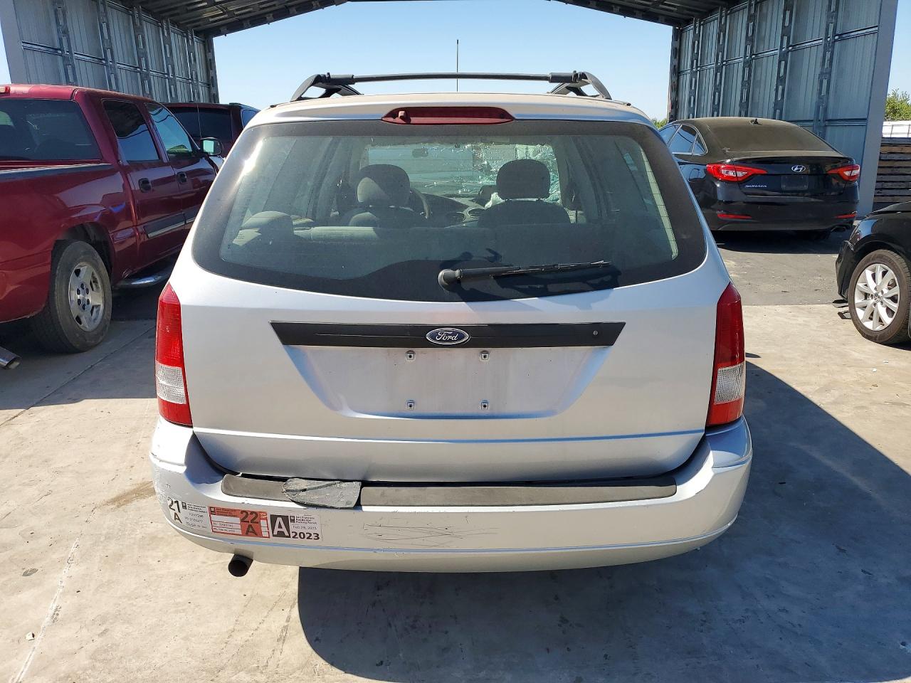 2002 Ford Focus Se Серебряный vin: 1FAFP36302W255875