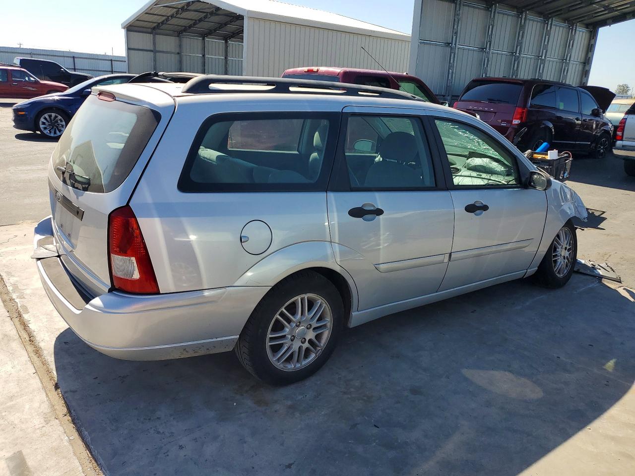 2002 Ford Focus Se Серебряный vin: 1FAFP36302W255875