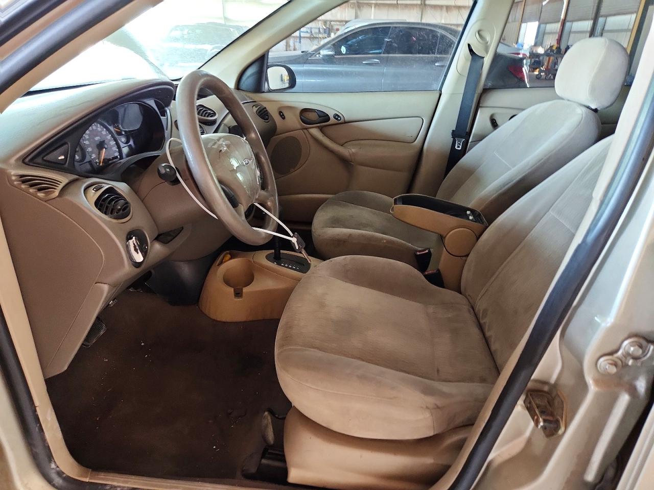 2000 Ford Focus Se Gold vin: 1FAFP3630YW229639