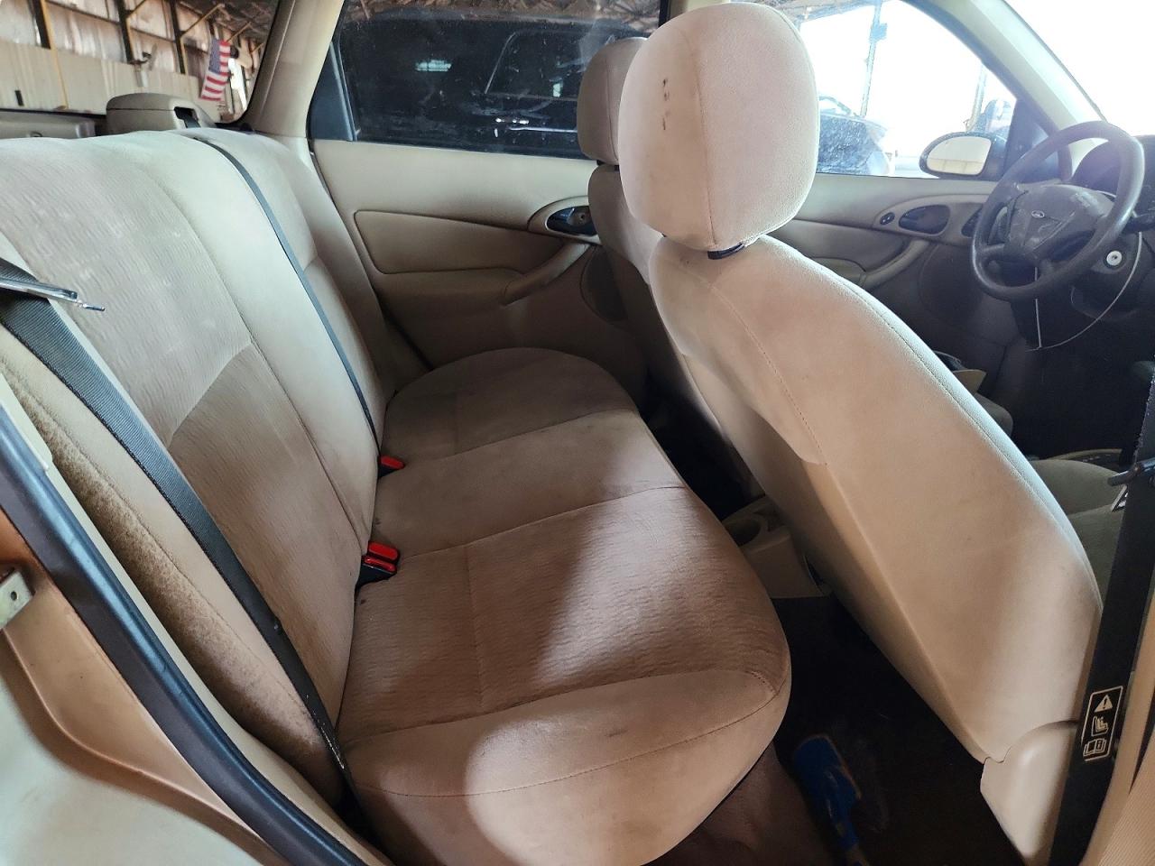2000 Ford Focus Se Gold vin: 1FAFP3630YW229639