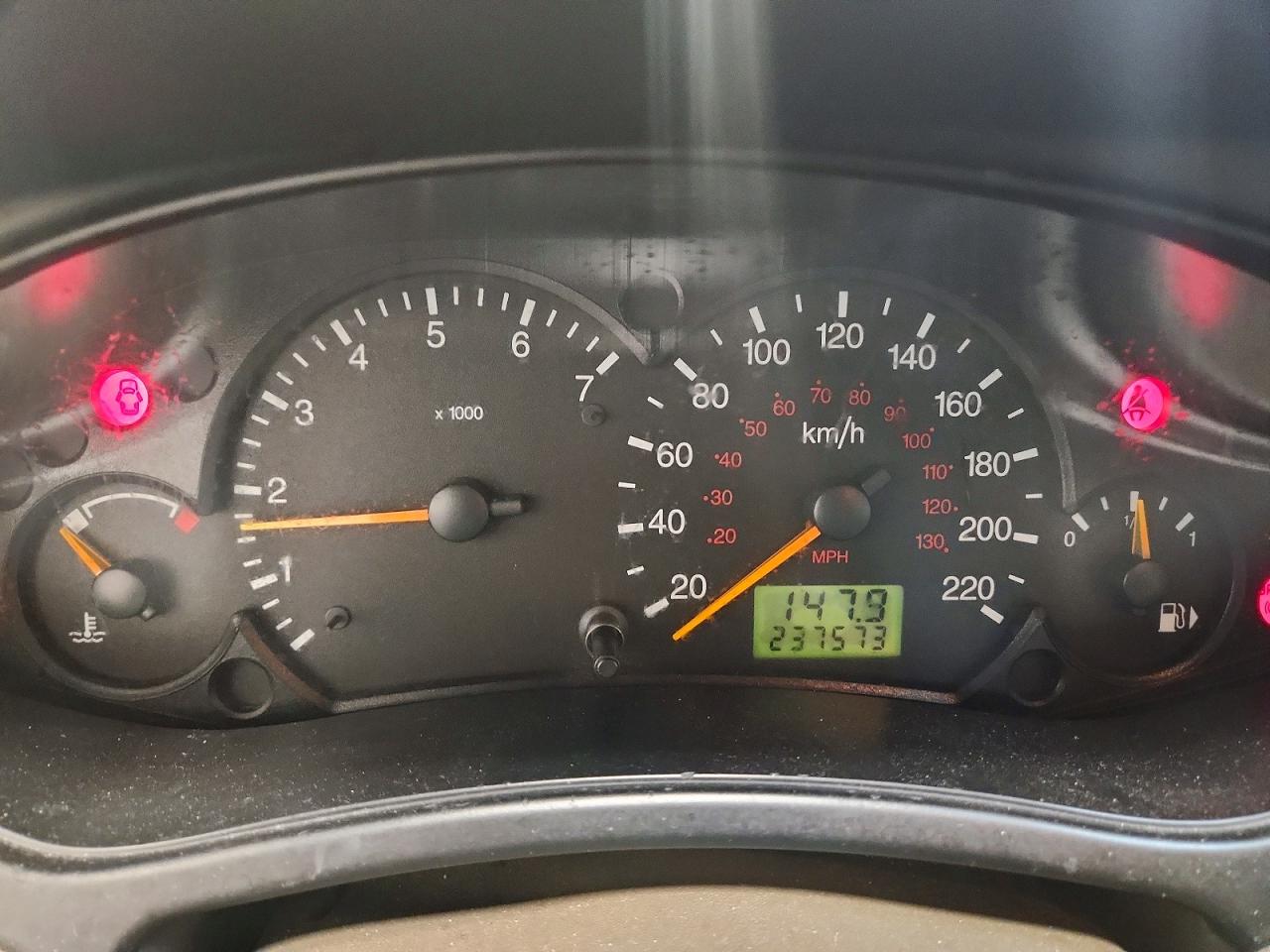 2003 Ford Focus Se Желто-коричневый vin: 1FAFP36313W310058