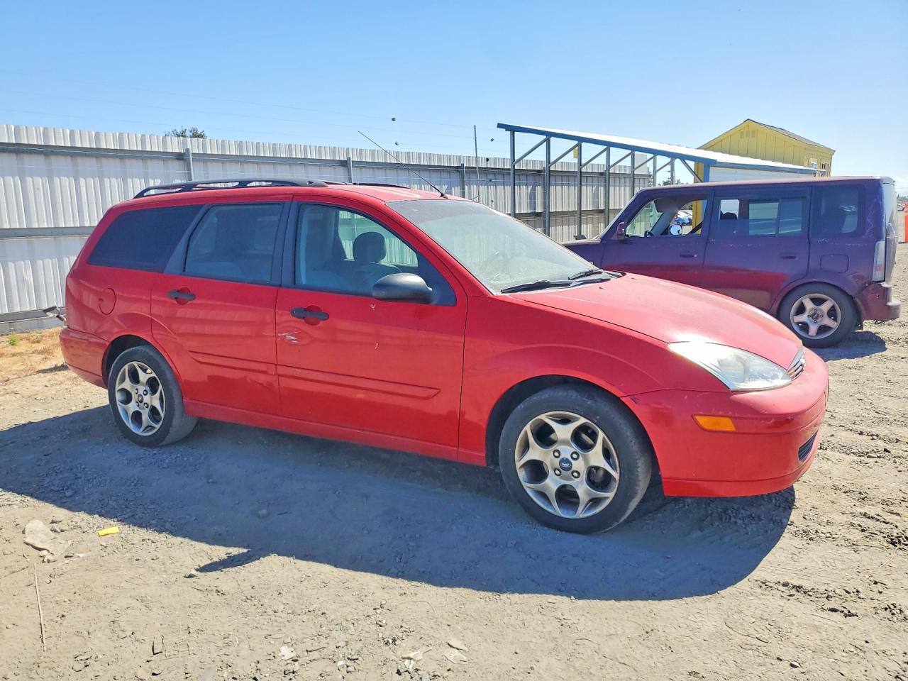 2002 Ford Focus Se Красный vin: 1FAFP36372W150699
