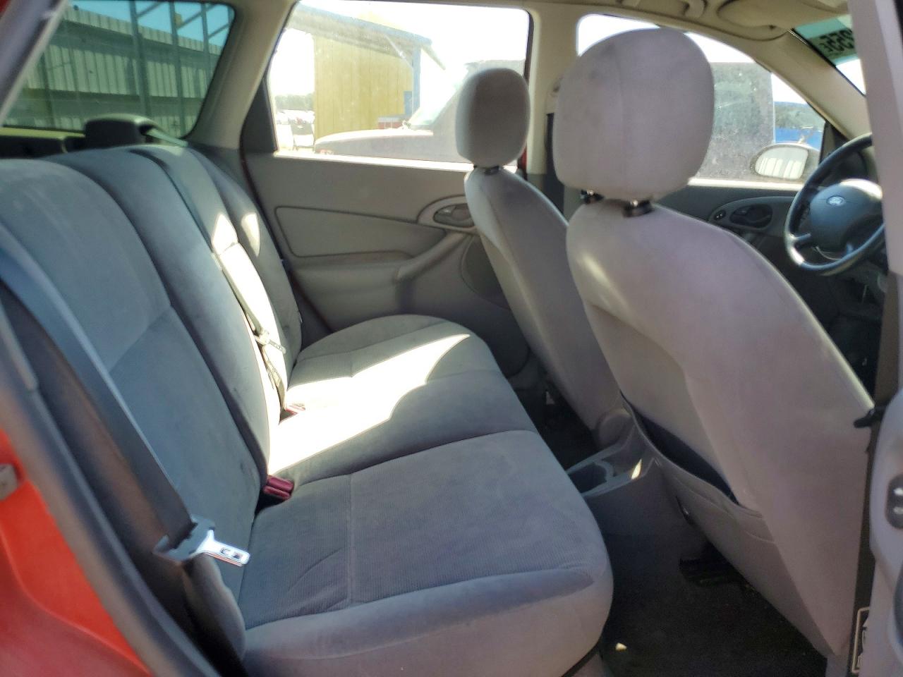 2002 Ford Focus Se Красный vin: 1FAFP36372W150699