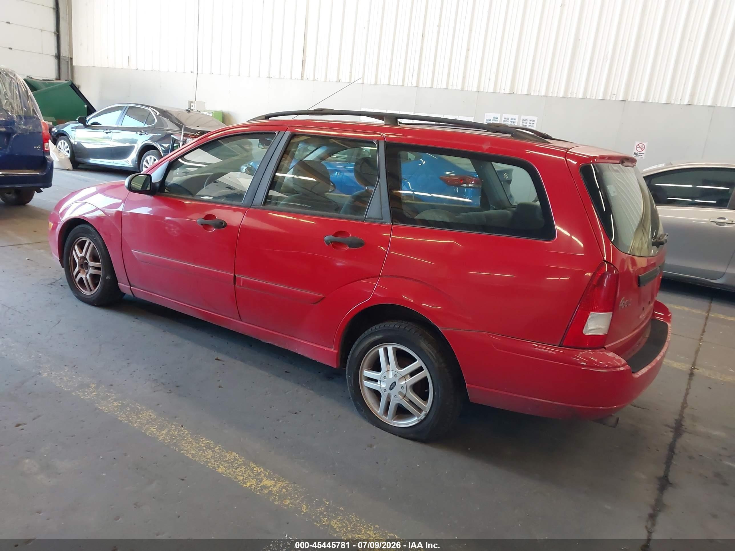 2000 Ford Focus Se Красный vin: 1FAFP3639YW206148