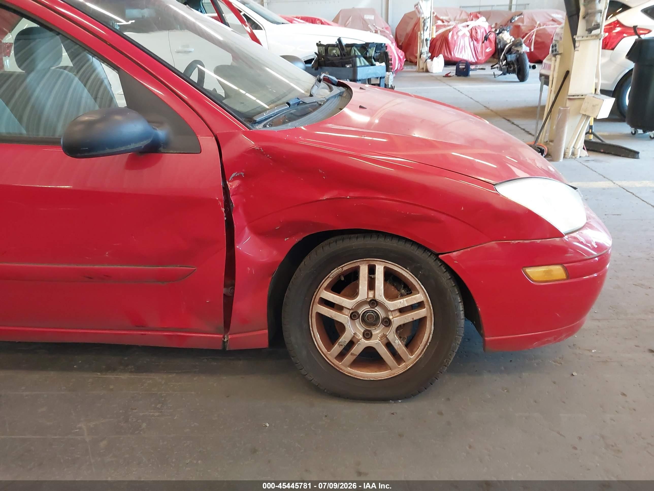 2000 Ford Focus Se Красный vin: 1FAFP3639YW206148